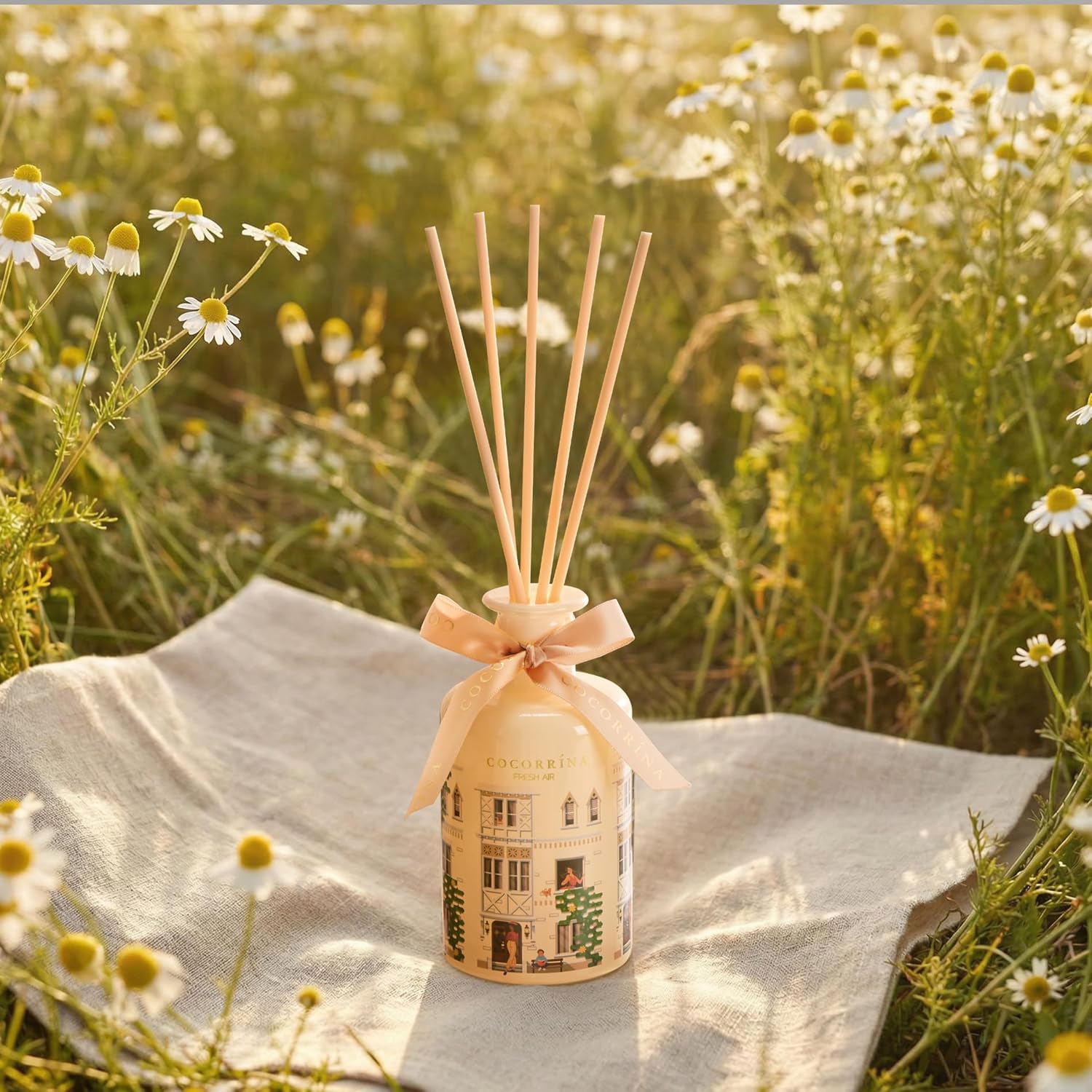 COCORRÍNA Reed Diffuser - Fresh Air 6.76 fl oz Reed Diffuser with 8 Sticks Home Fragrance Bathroom Shelf Decor (Festive House Collection)