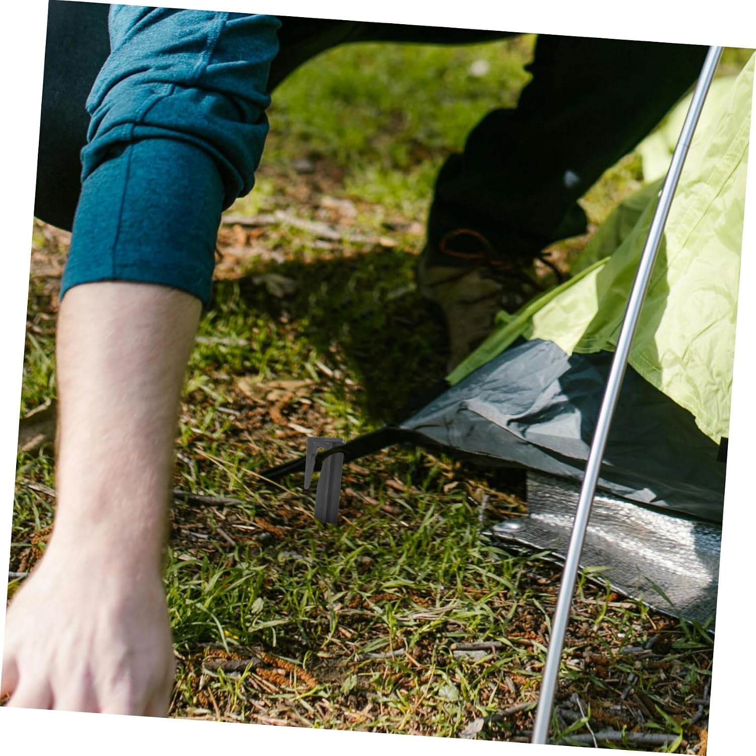 100pcs Tent Pegs Lightweight Heavy-Duty Ground Stakes for Camping Tents and Canopies Secure Your Setup Against Wind and for Outdoor Use