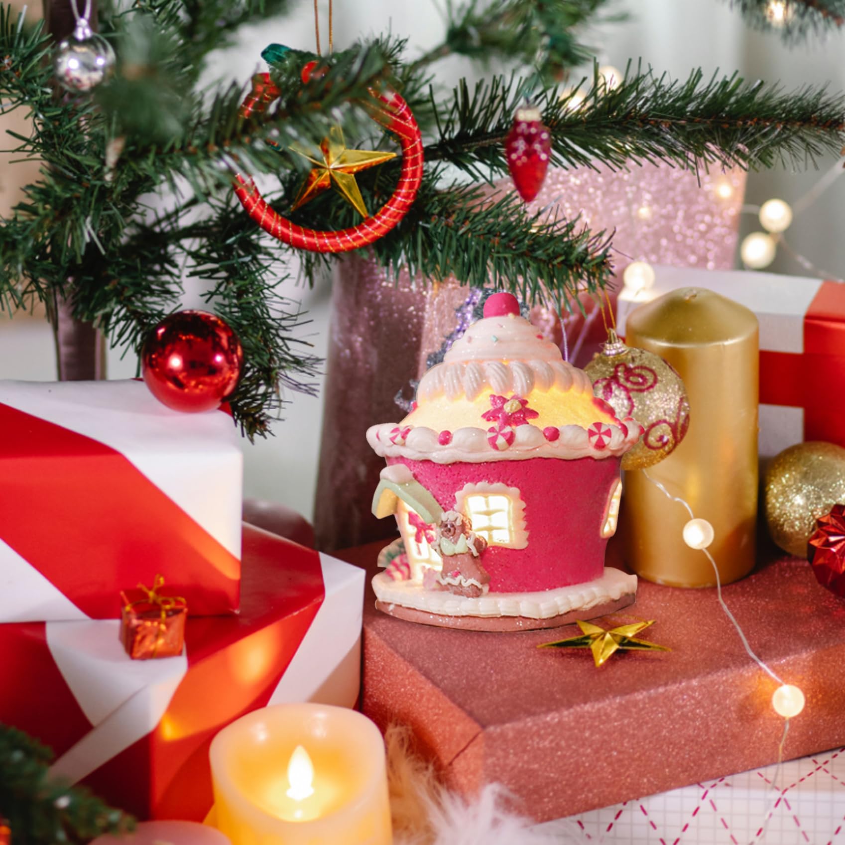 KUYYFDS Gingerbread House Light Up Vibrant Cartoon Christmas Gingerbread House Decor Gingerbread Christmas Decorations for Tabletop Showcase Decor, No Battery, Style2