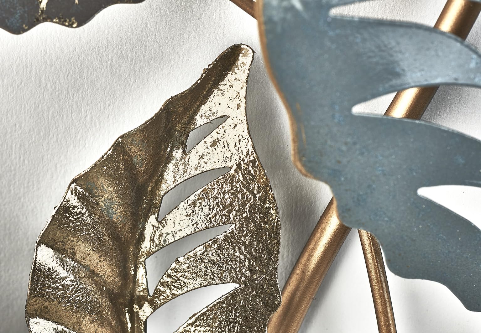Kobolo Wandbild JABARI Metallbild mit 3D-Effekt 44x4x77 cm Grau