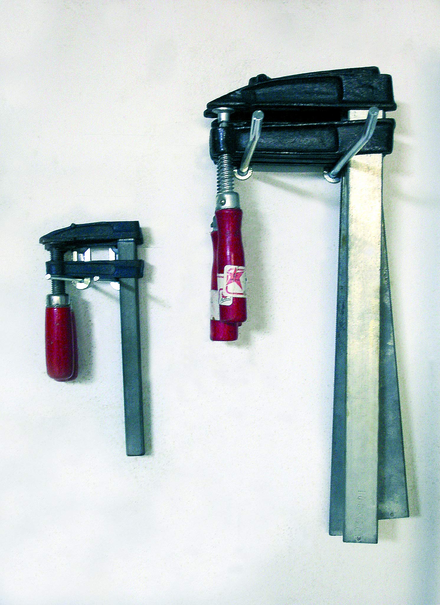Alberts 805623 Gancio con piastra forata, dritto, zincato blu, profondità gancio 80 mm, tondino d’acciaio Ø4 mm, Set da 25