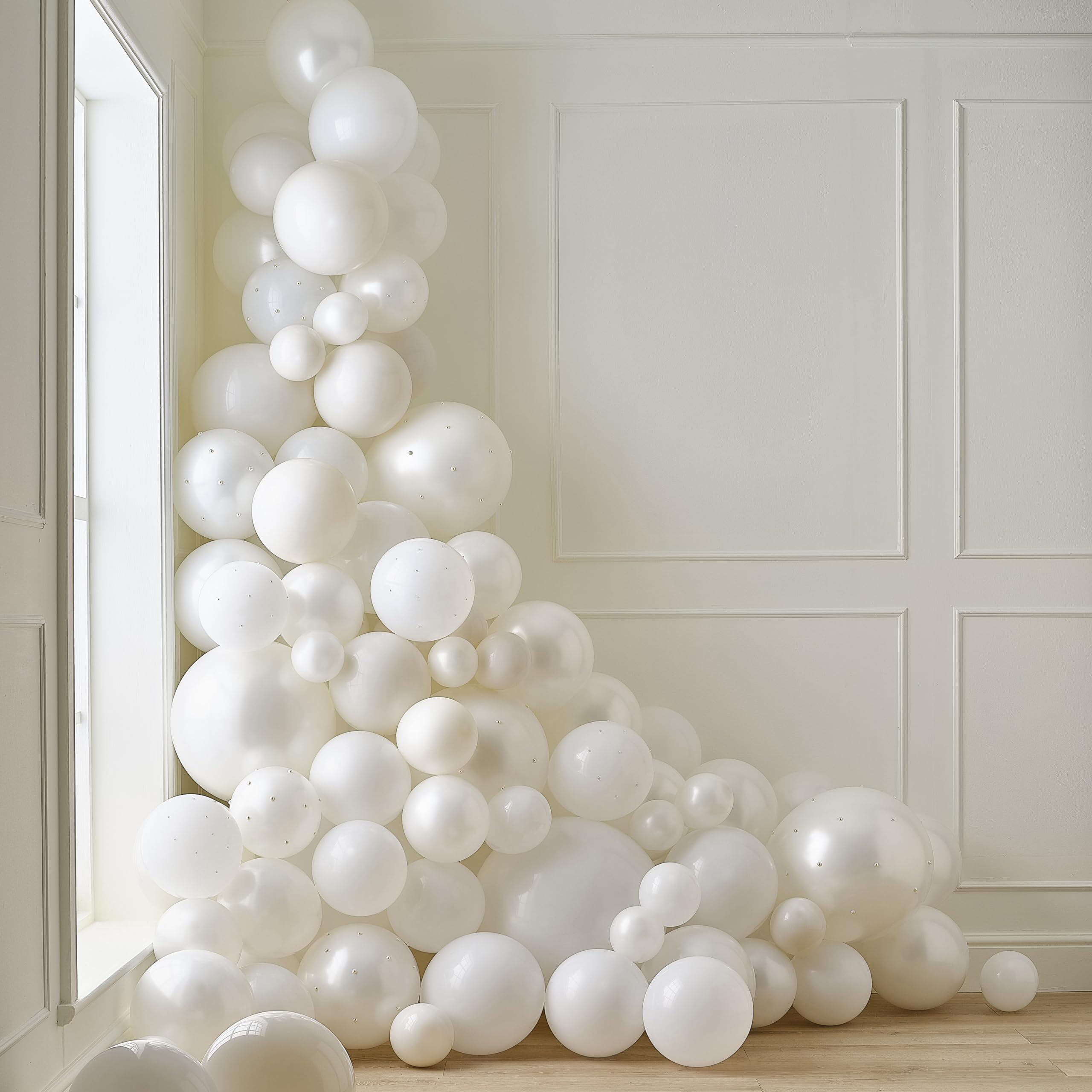 Ginger Ray - Arco de lujo blanco y crema con 120 globos de látex con perlas falsas para decoración de bodas
