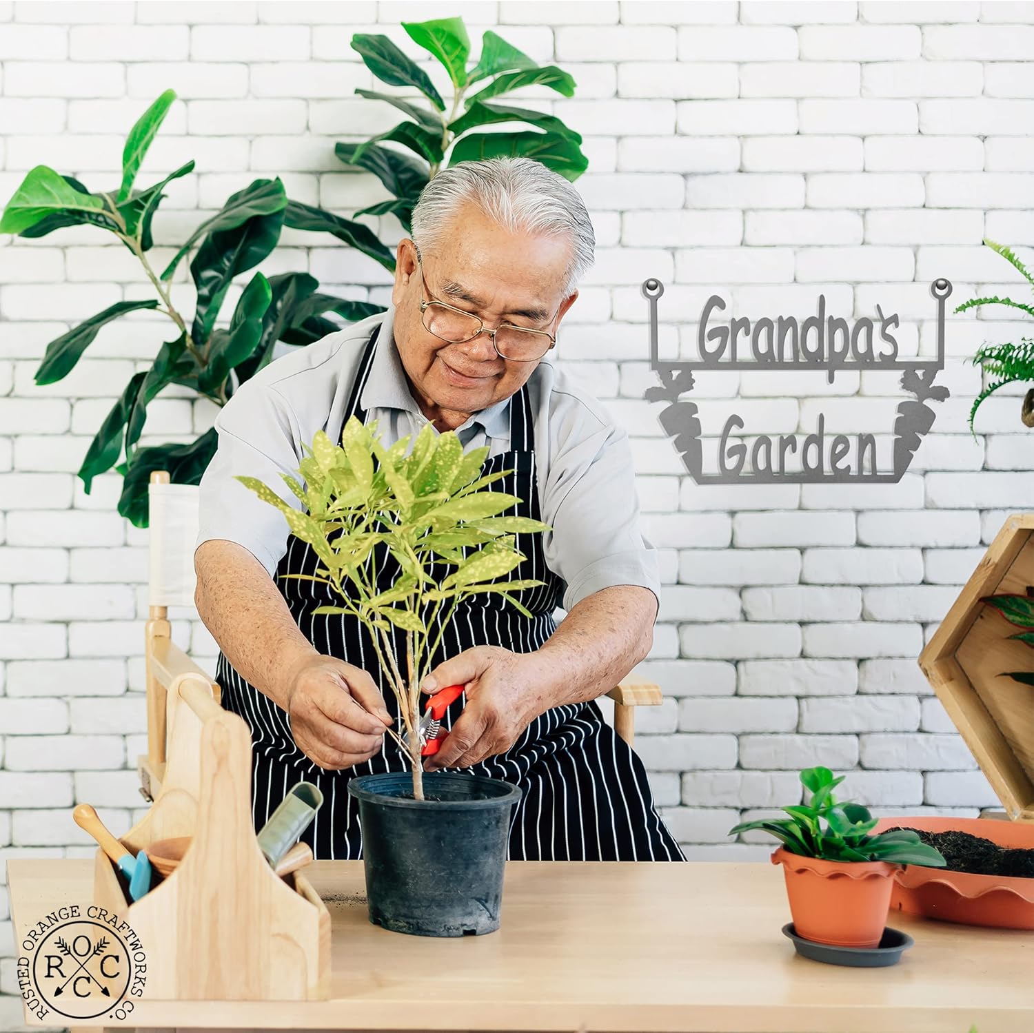Garden Hanger's for Him (Grandpa's)-Garden Plaque Decorative Outdoor-Yard gifts for men-Outdoor Signs-Gifts for gardeners men-Fathers day yard sign-Gardening Signs