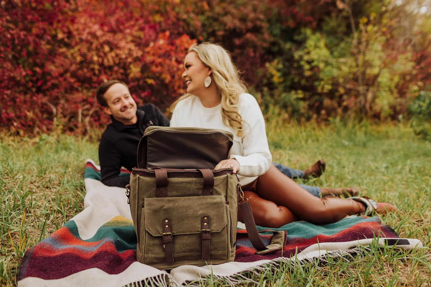 PICNIC TIME Weekender 6 Bottle Insulated Wine Bag with Trolley, Padded Wine Cooler Bag for Travel, Portable Water-Resistant Bag with Removable Interior Bottle Divider (Khaki Green & Brown Accents)