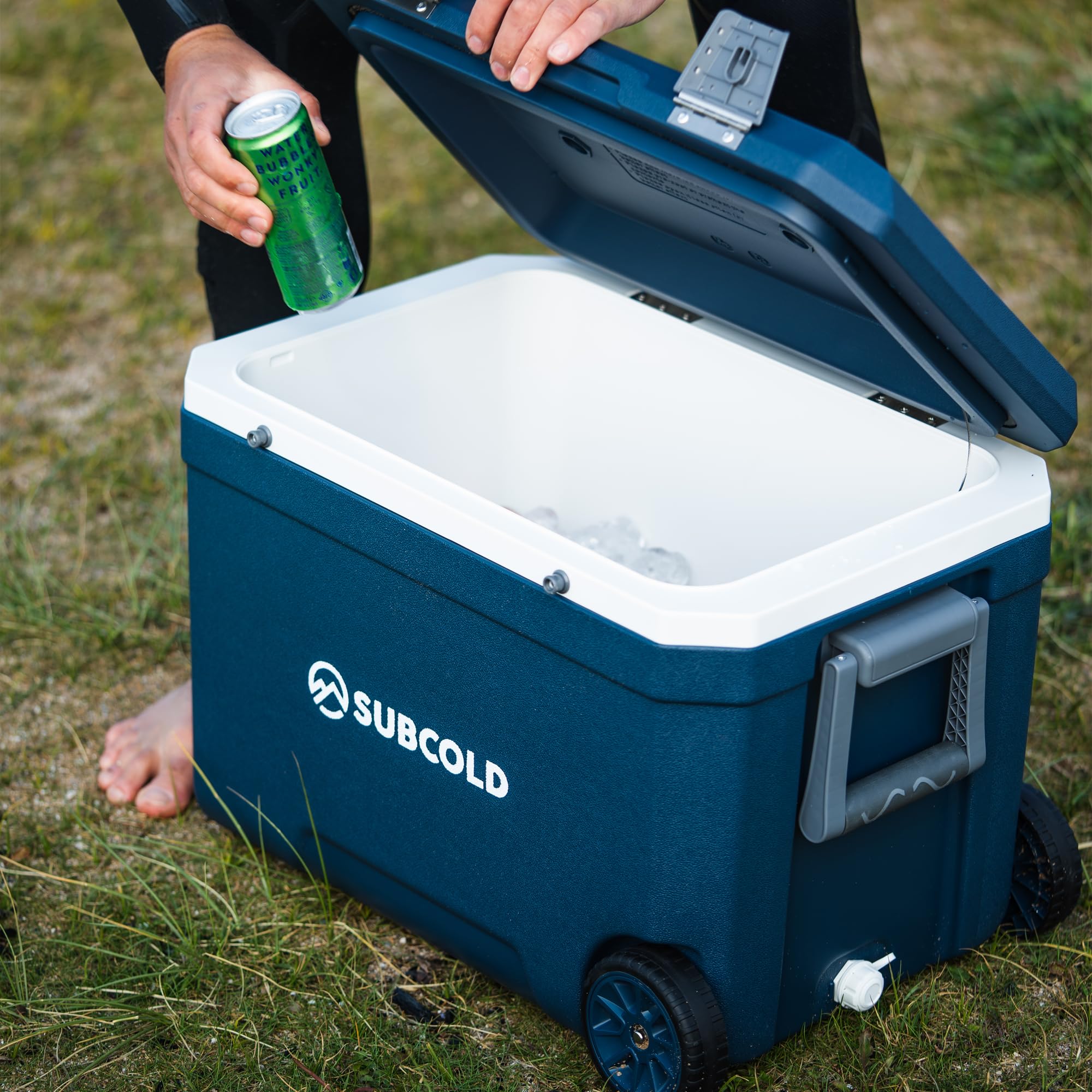 Subcold MOBI45 - Borsa frigo con ruote, grande, isolata, 45 l, con manici e scarico, refrigeratore per viaggi, auto, campeggio e attività all'aperto, rimane fresco per 3 giorni, isolamento in schiuma