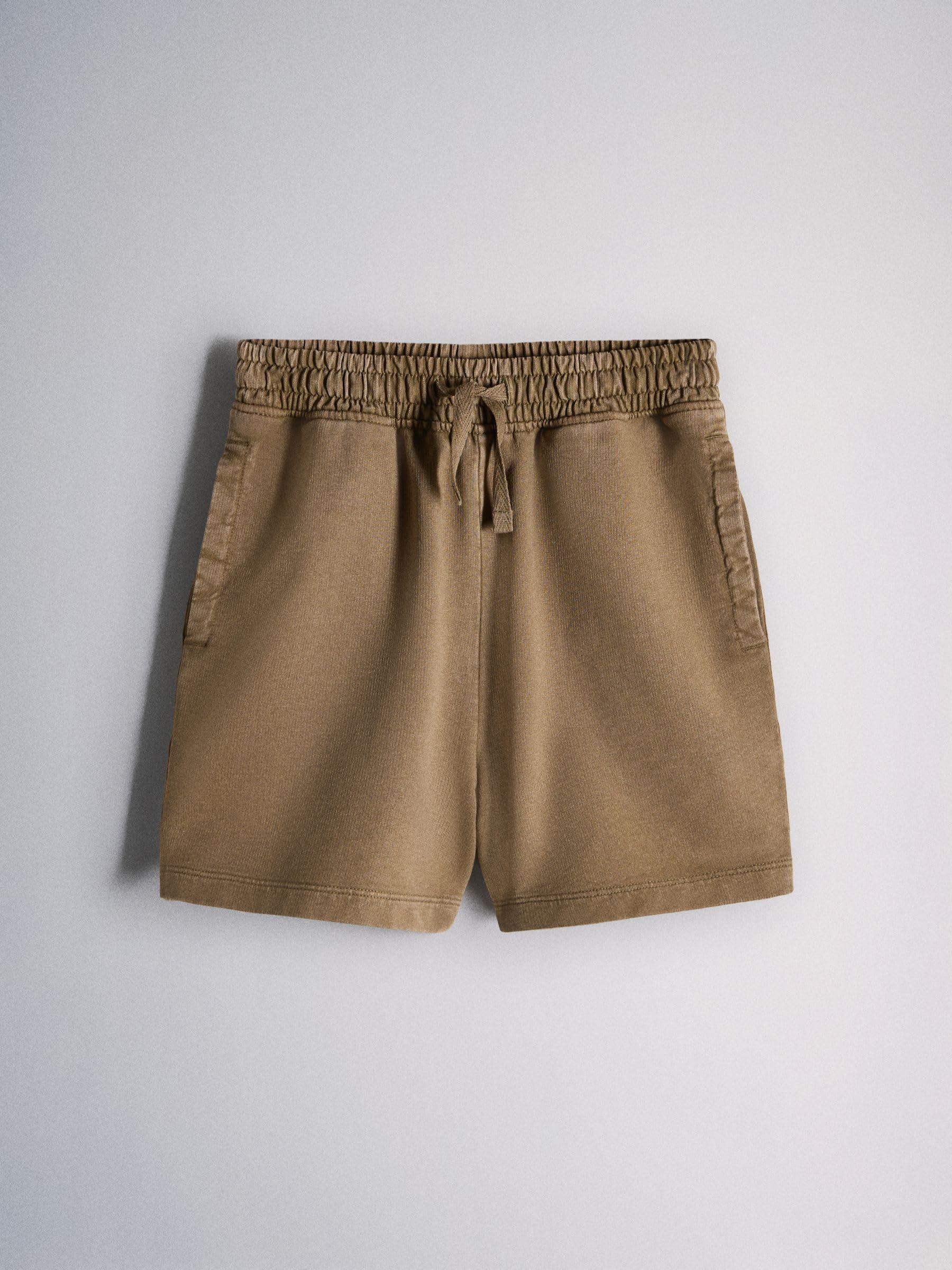 THE SET Jungen Oversized-T-Shirt aus gewaschenem Baumwoll-Jersey und Shorts im Set, 2er-Pack