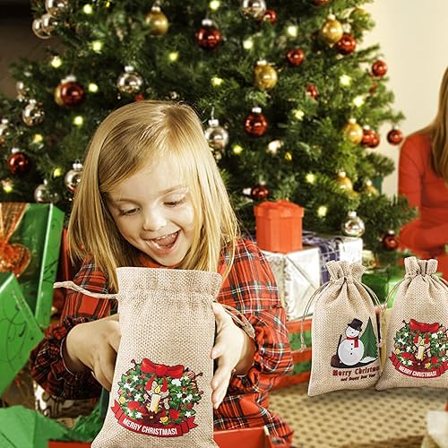 Miniatura 7 de FloraSea 24 pequeñas bolsas de regalo de arpillera de Navidad, bolsas de golosinas con cordones (4 x 6 pulgadas, 8 diseños)