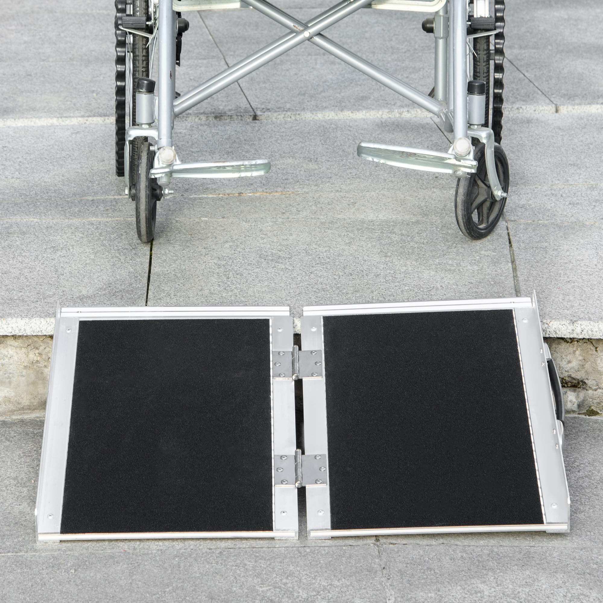 HOMCOM Rampe de Fauteuil Roulant Pliable, Rampe de Chargement sablage 60x73 cm en Alliage d'aluminium, antidérapante, Bordures de sécurité, Charge Max. 270 kg, Noir