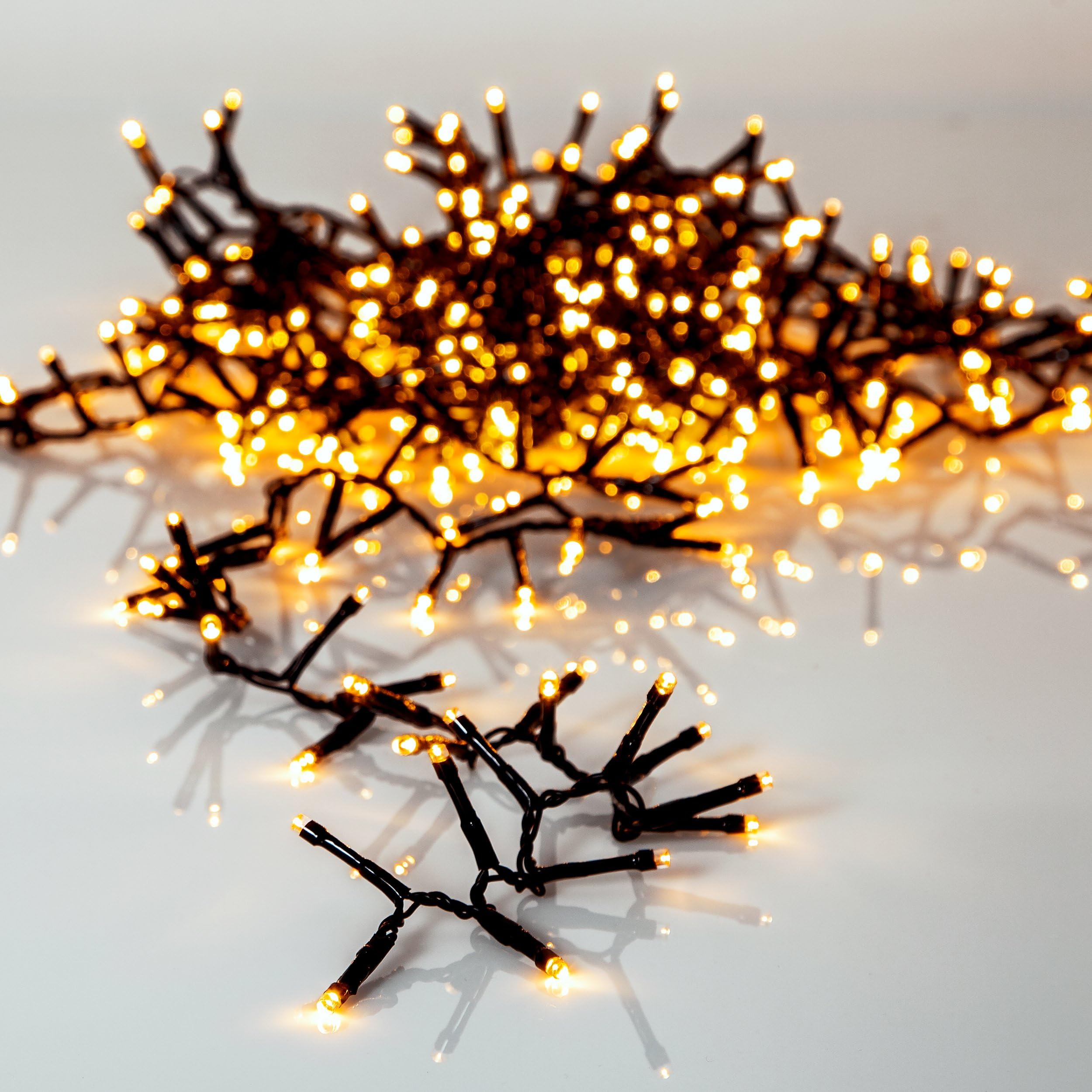 EGLO Catena luminosa esterna Oro bianco caldo, Illuminazione natalizia | per giardino, Catena LED, Plastica nera, Plastica ambra IP44, 2400 cm