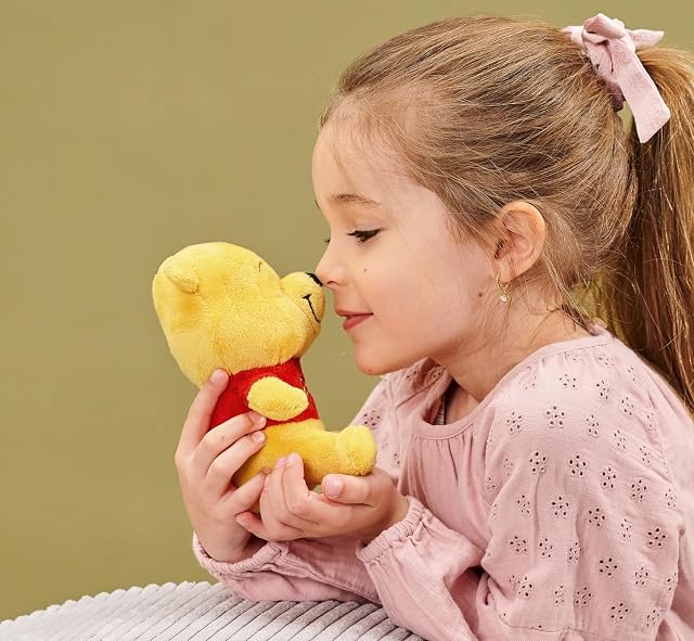 Foto 5 de 6 de Simba Disney Winnie The Pooh - Peluche de Winnie The Pooh, 15 cm, Peluche Suave, Regalo para niños y Fans…