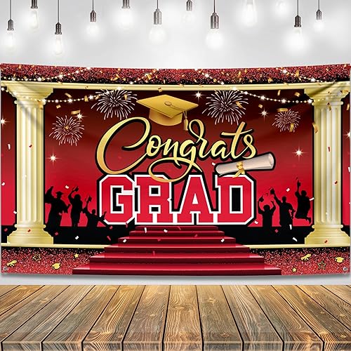KatchOn, Cartel de graduación rojo extra grande  72 x 44 pulgadas  Cartel de felicitación rojo y dorado  Fondo de graduación para decoraciones de