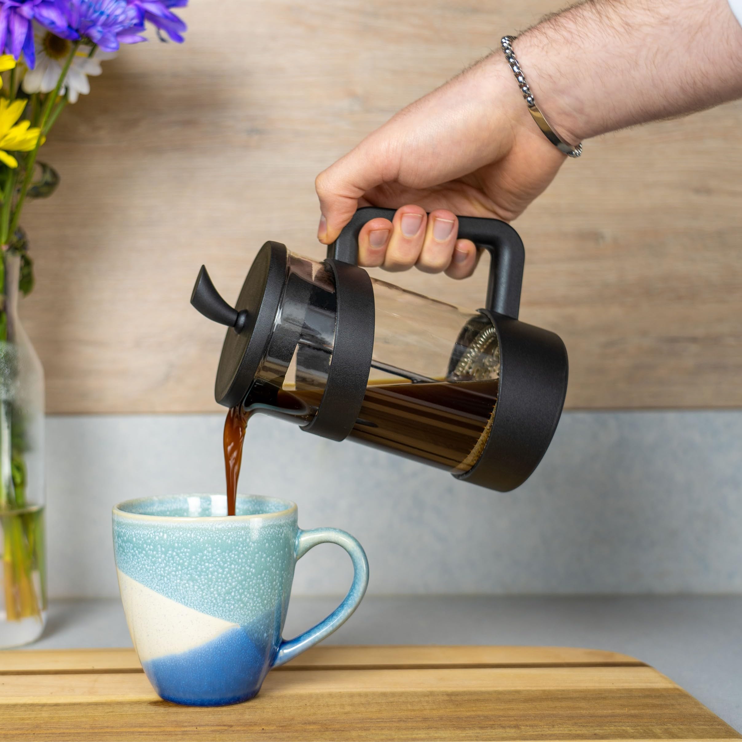 Café Olé Style Kawiarka, czarna, 600 ml / 2–3 kubki / 5 filiżanek do espresso, zaparzacz do kawy typu French Press, filtr z siatki ze stali nierdzewnej, korpus szklany