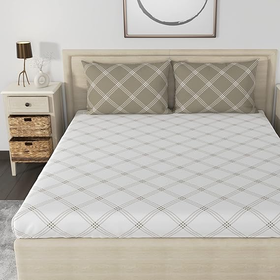 HUESLAND by Ahmedabad Cotton 186 TC Cotton Elastic Fitted Bedsheets King Size with 2 Pillow Covers | 72x78 inches | White & Brandon Beige