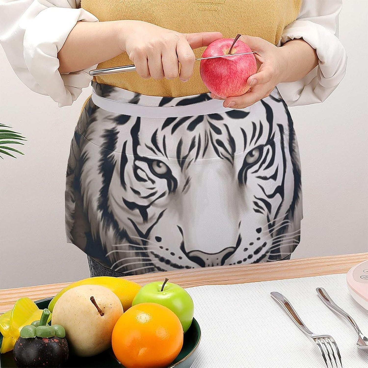 White Tiger Head Pattern Waist Apron with Pocket Waterdrop Resistant Kitchen Cooking Apron Half Bistro Server Aprons Adjustable Chef Aprons for Women Men, 23.6 X 11.8 Inch
