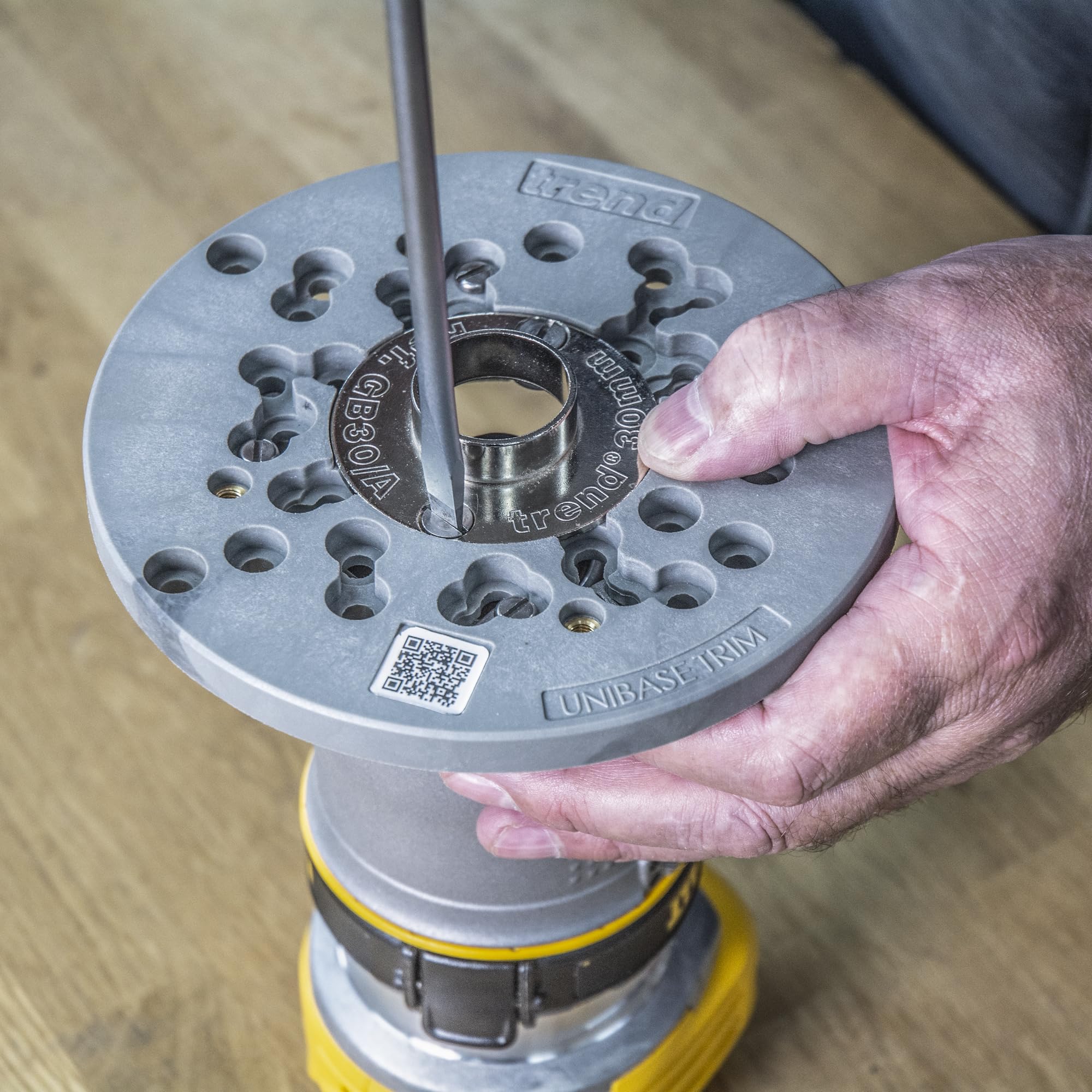 Trend Uniwersalna Płyta Podstawowa do Frezarki, 150mm, Zwiększona Kompatybilność dla Frezarek 8mm, UNIBASE/TRIM