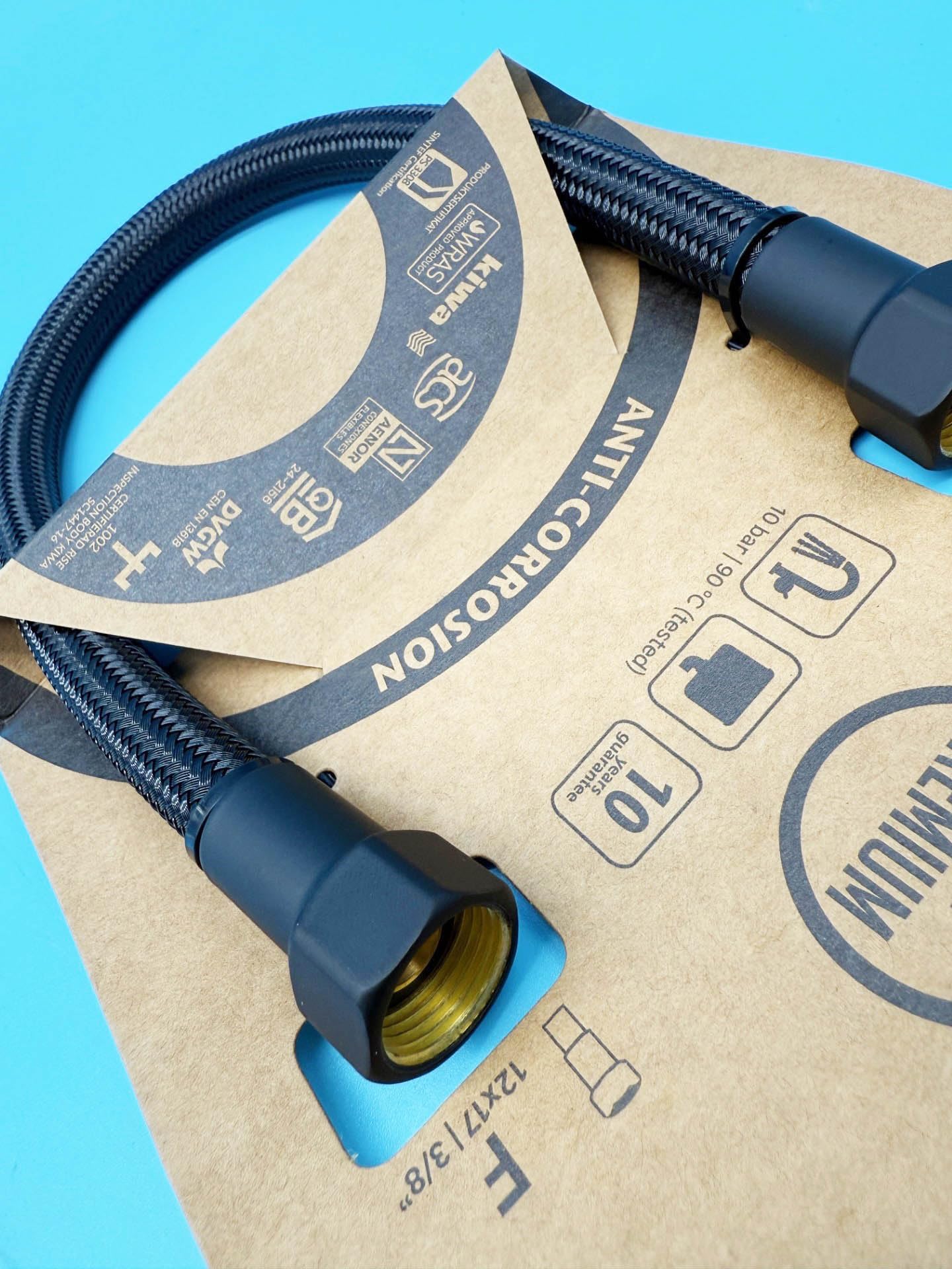 Latiguillo Flexible Negro Mate H3/8-H3/8 | Tubo Flexible Fontaneria Negro Mate | Latiguillo Metalico Flexible Fabricado en España | Para Inodoros, Lavabos, Bide, Fregaderos (40 cm)