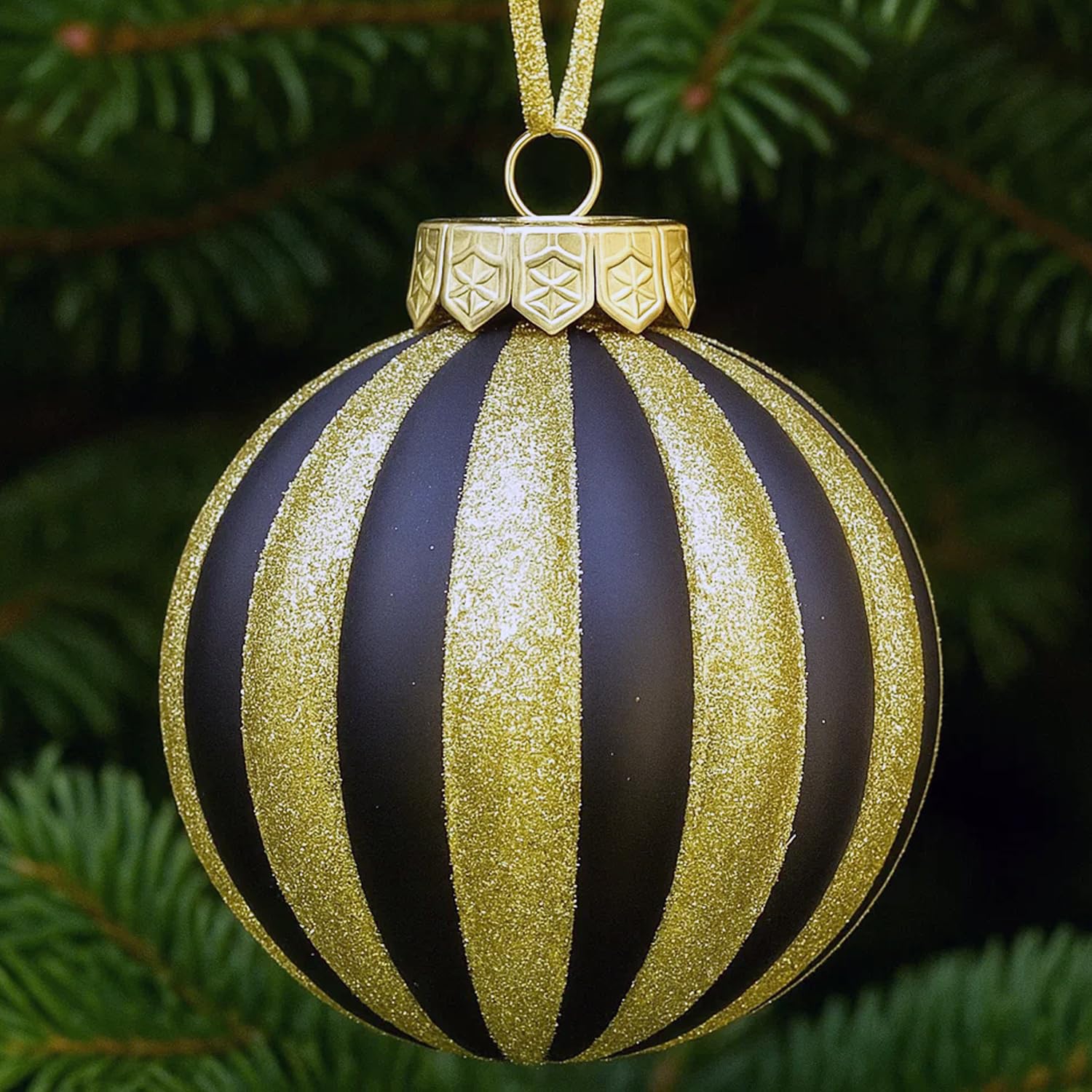 28pk Black Gold Christmas Baubles for Tree Decorations - Holiday Xmas Shatterproof Plastic Ball Ornaments, Icicles and Snowflakes Set