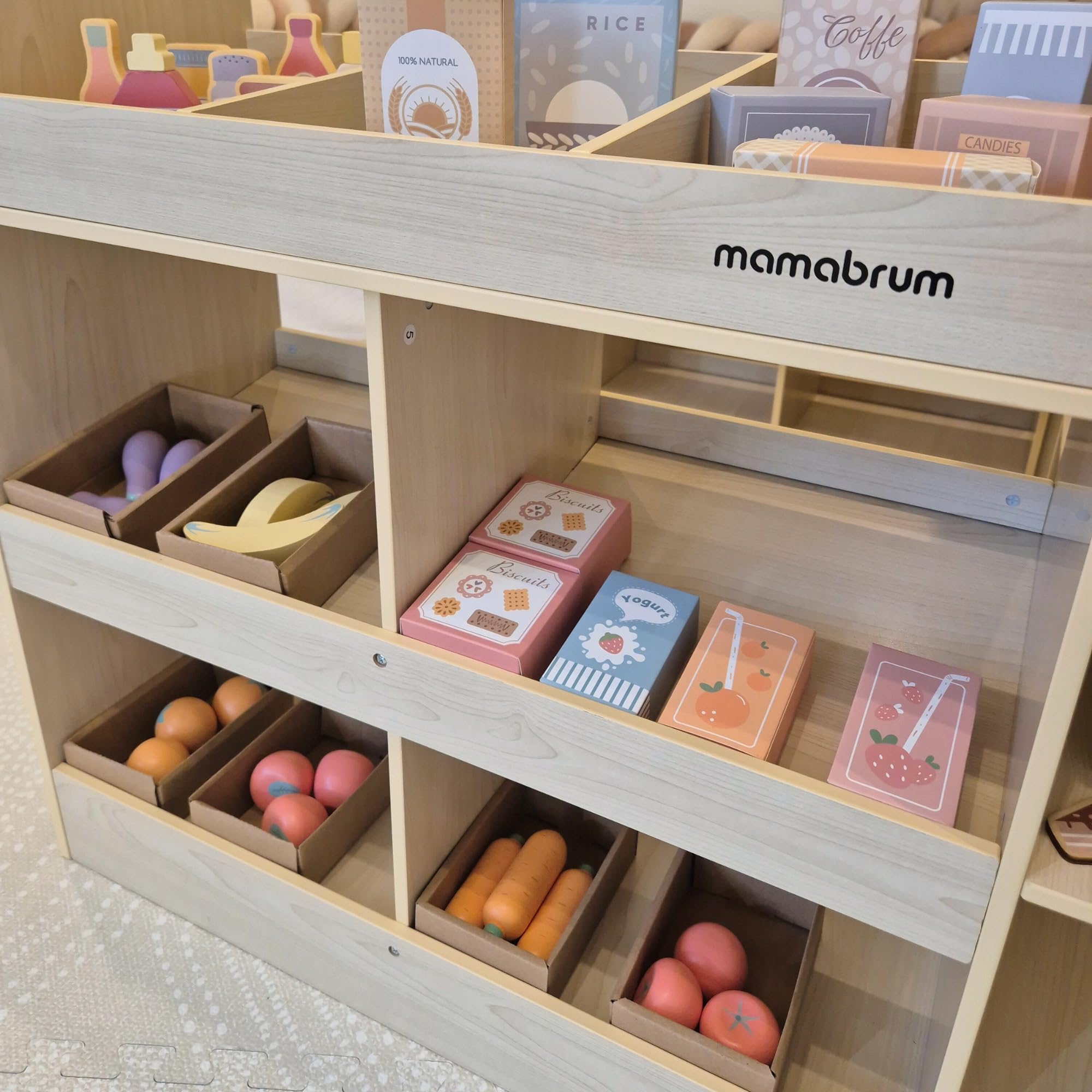 Mamabrum Grande Negozio di Legno per Bambini - 91 Pezzi per Gioco di Shopping con Lavagna, Frutta Verdura Cassa Accessori Educativi Divertimento 3+