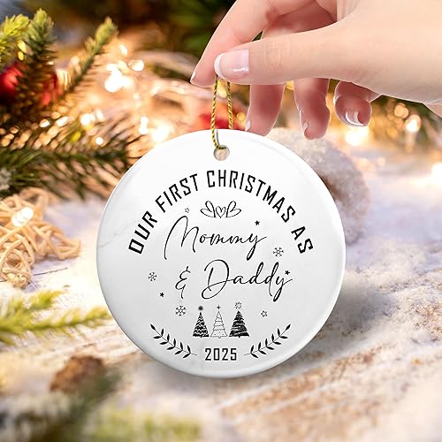 Miniatura 4 de Adorno de nuestra primera Navidad como mamá y papá 2025, celebra el primer adorno de Navidad del bebé, regalos para padres nuevos promovidos a mamá