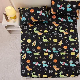 Yibeizi Jogo de lençol casal de dinossauro espacial para meninos, lençol de microfibra com estampa de planeta fofo, lençol de cama com bolso profundo e fronhas, 4 peças
