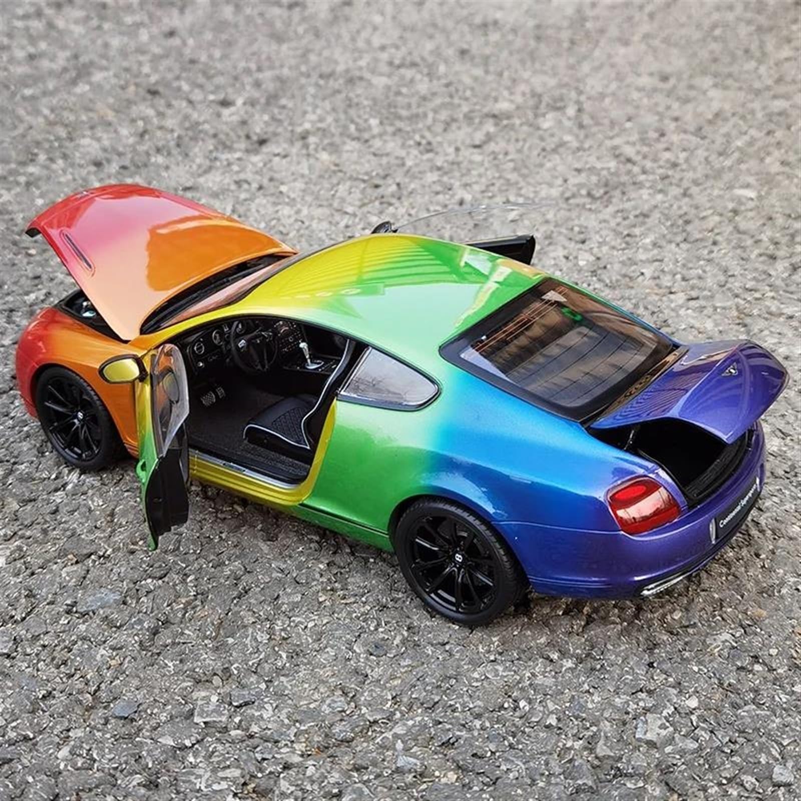 Amazon.co.jp: スケールモデル車両 1:18 ベントレーコンチネンタル GT 