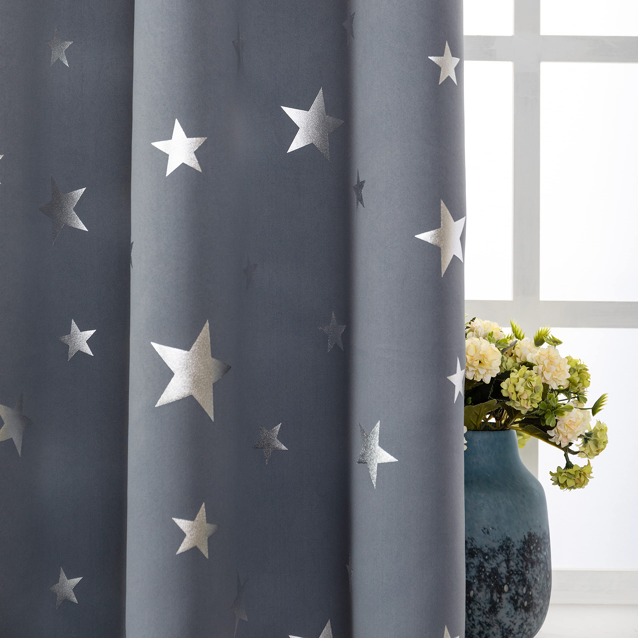 GIRASOLE HOME® Paire de rideaux occultants doux fantaisie étoiles argentées Rideau doux pour intérieur avec œillets 2 panneaux (gris, 140 x 145 cm)