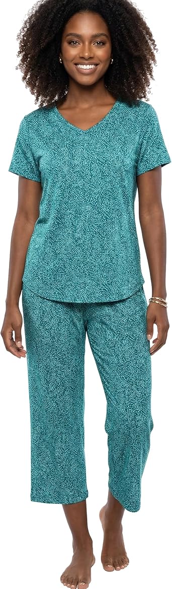 CHUNG Women Cotton Pajama Sets Sleepwear pjs Short Sleeve Shirt Capri Length Crop Pants Cute Vivid Print