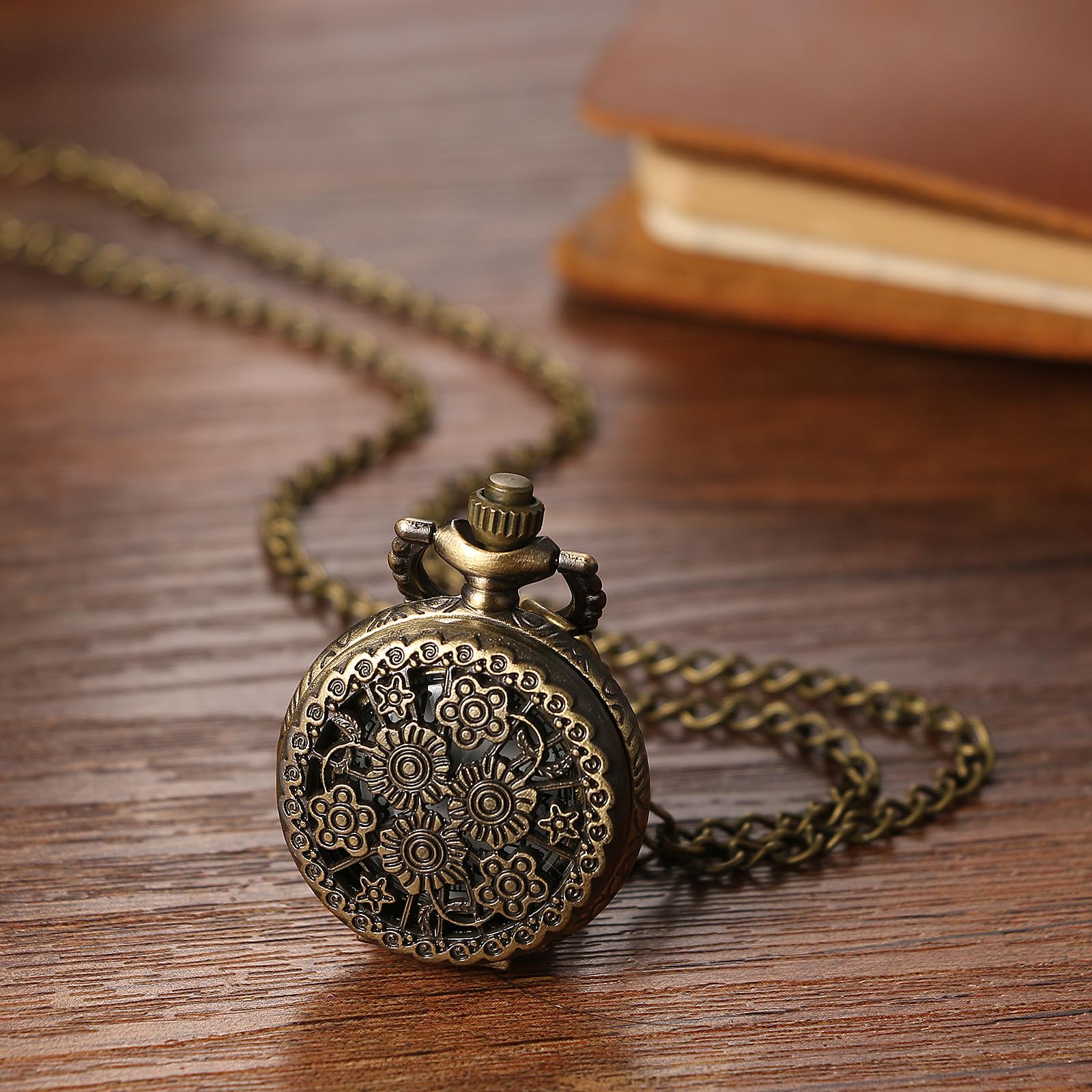 JewelryWe Orologio da taschino vintage da donna, scheletro, uccello, farfalla, fiore, collana con ciondolo analogico al quarzo, con catena da 78 cm, per Natale