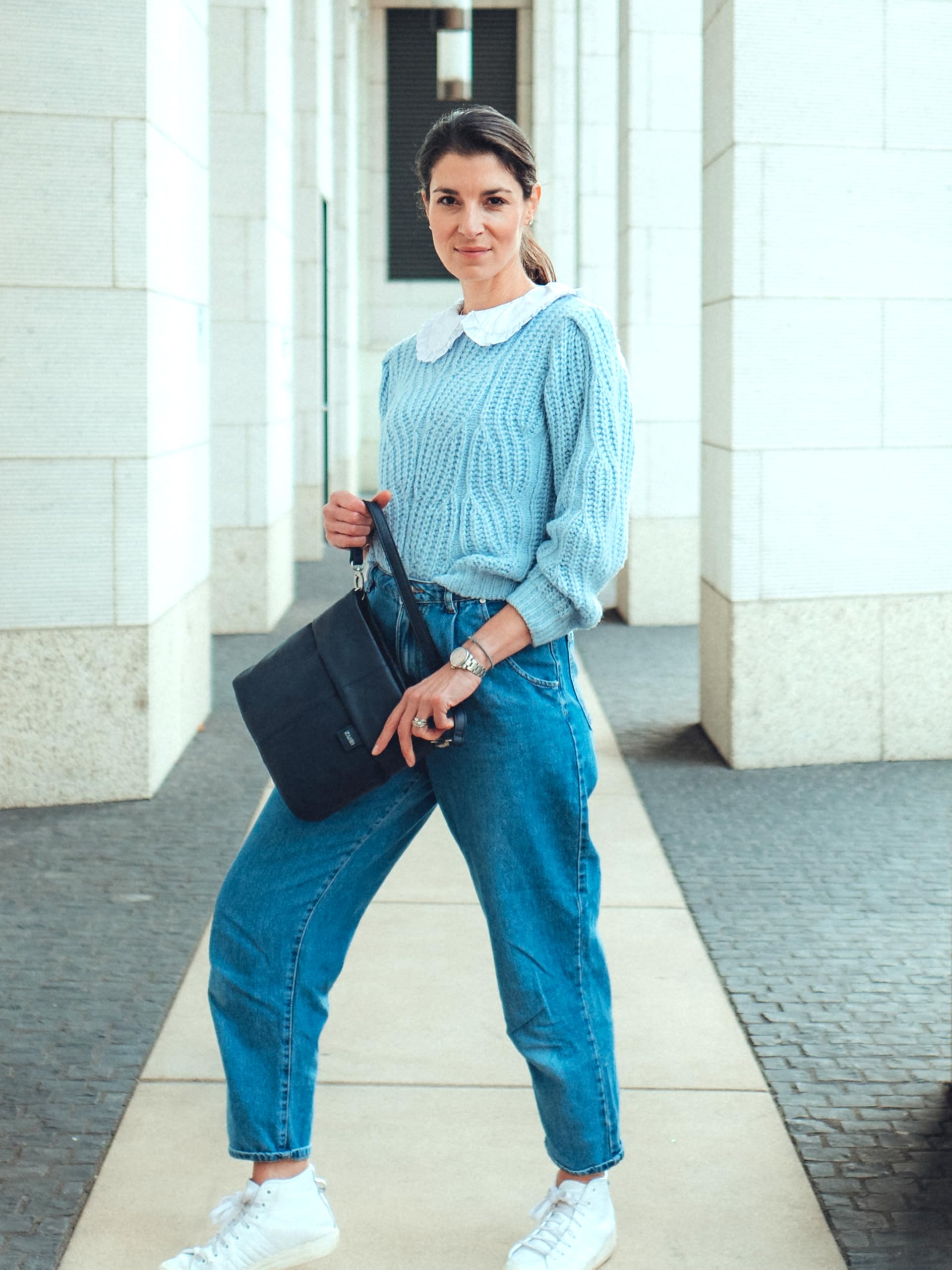Zwei Damen Handtasche Mademoiselle.M M8 Crossbody Bag 3 L Umhängetasche aus Kunstleder mit Geheimfach & Hauptfach mit Reißverschluss, inkl. kurzem & langen abnehmbaren Schultergurt