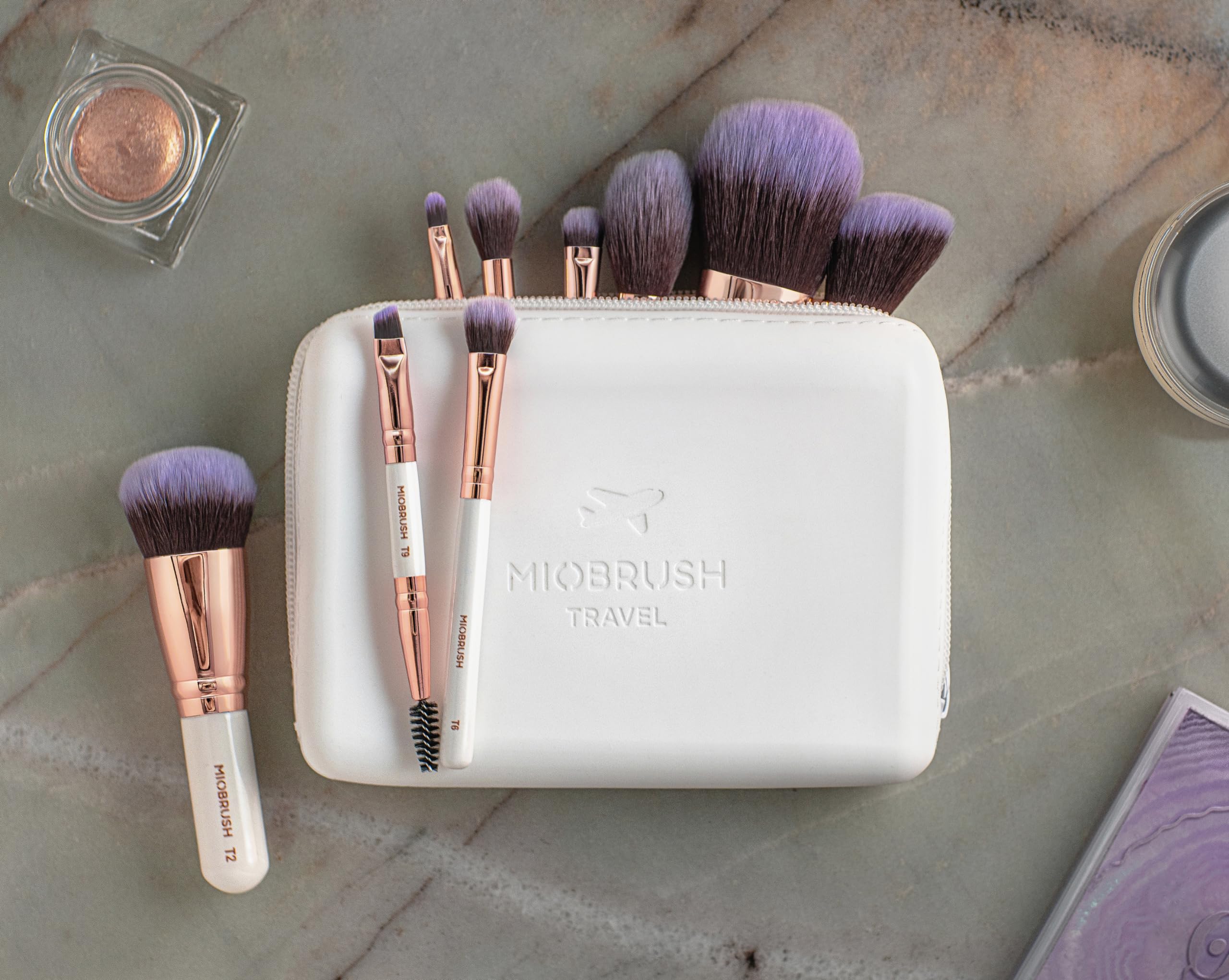Set 9 Pennelli Make Up con Custodia Portatile e Pulitore Pennelli Solido 50 g con Olio di Cocco