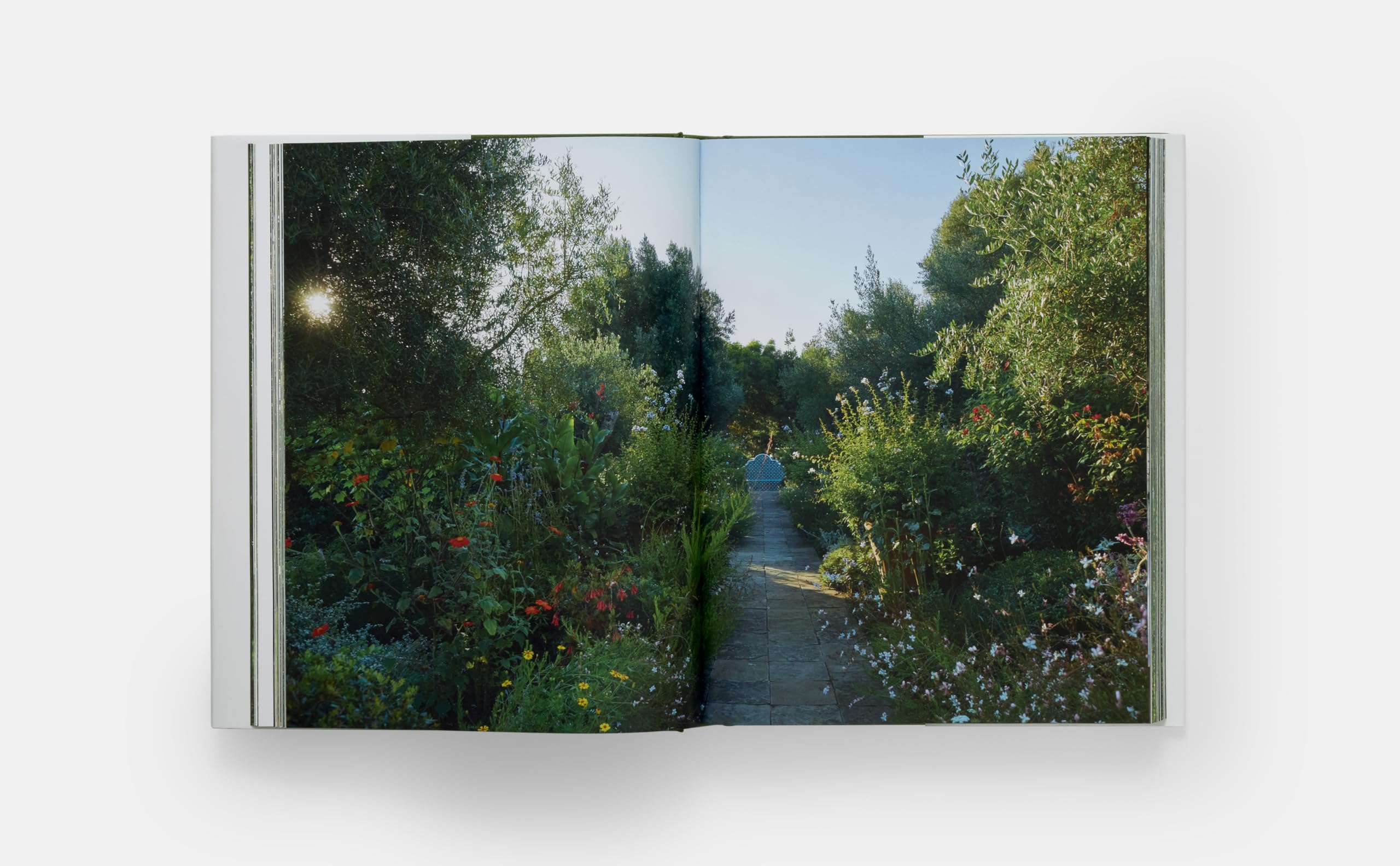 Glorious Gardens: Private Edens of the World's Leading Interior Designers