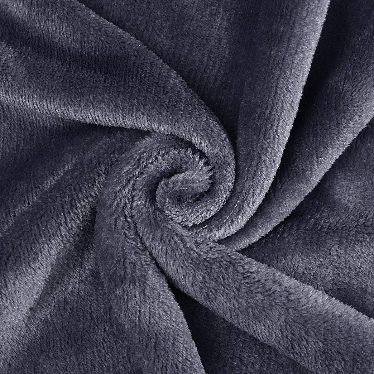 STGAO Manta Terciopelo 170 x 260 cm Multiusos Mantilla Grande de Franela para Sófas Ligera, Transpirable, para Sofá, Cama, Viaje, Sala de Estar, Gris Oscuro
