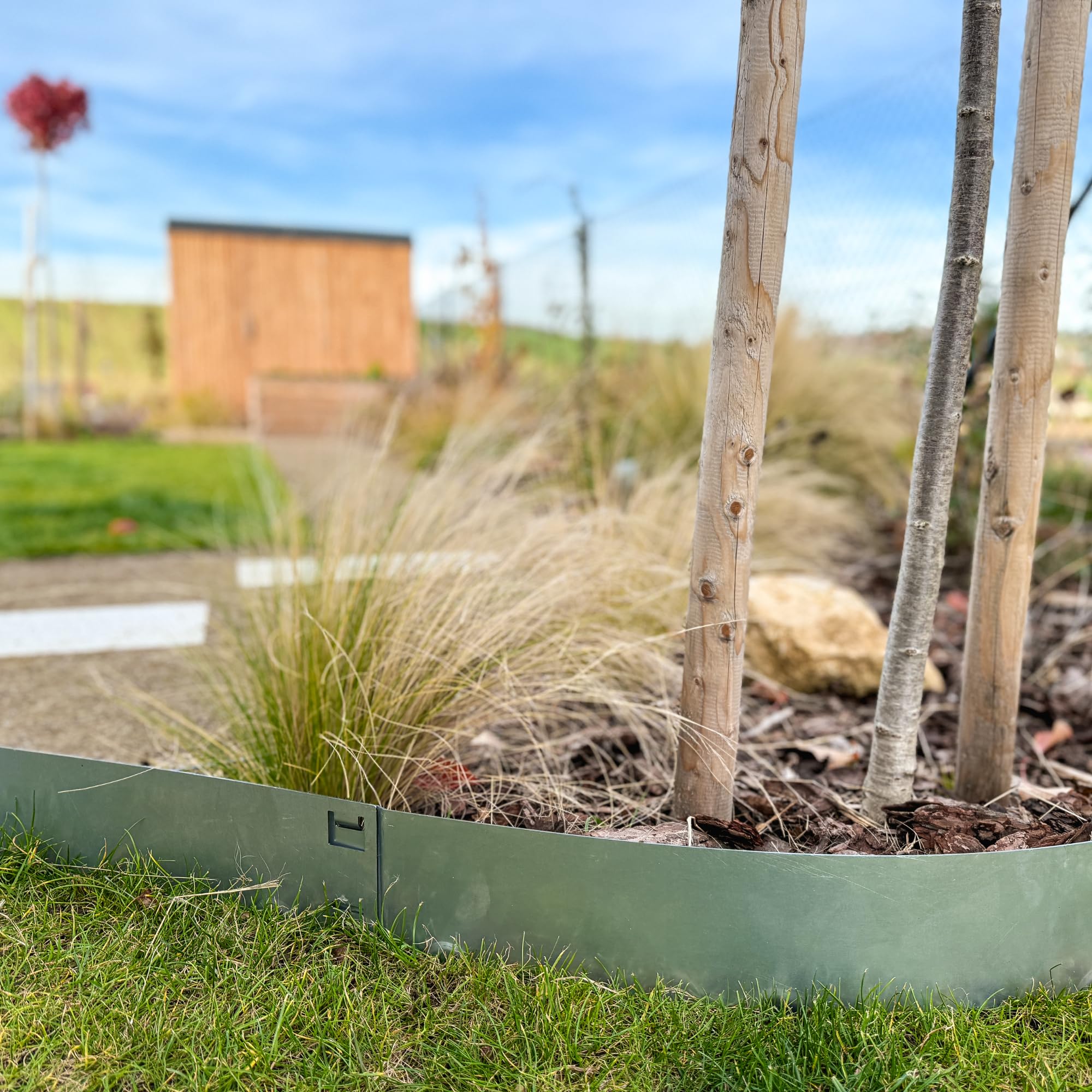 UNIGARDIA Borduras Jardín Flexible con Piquetas 10 m - Bordura Metálica de 15 cm de Altura - Fácil de Instalar - Separador Jardín Exterior con Guantes Incluidos - Acero Galvanizado