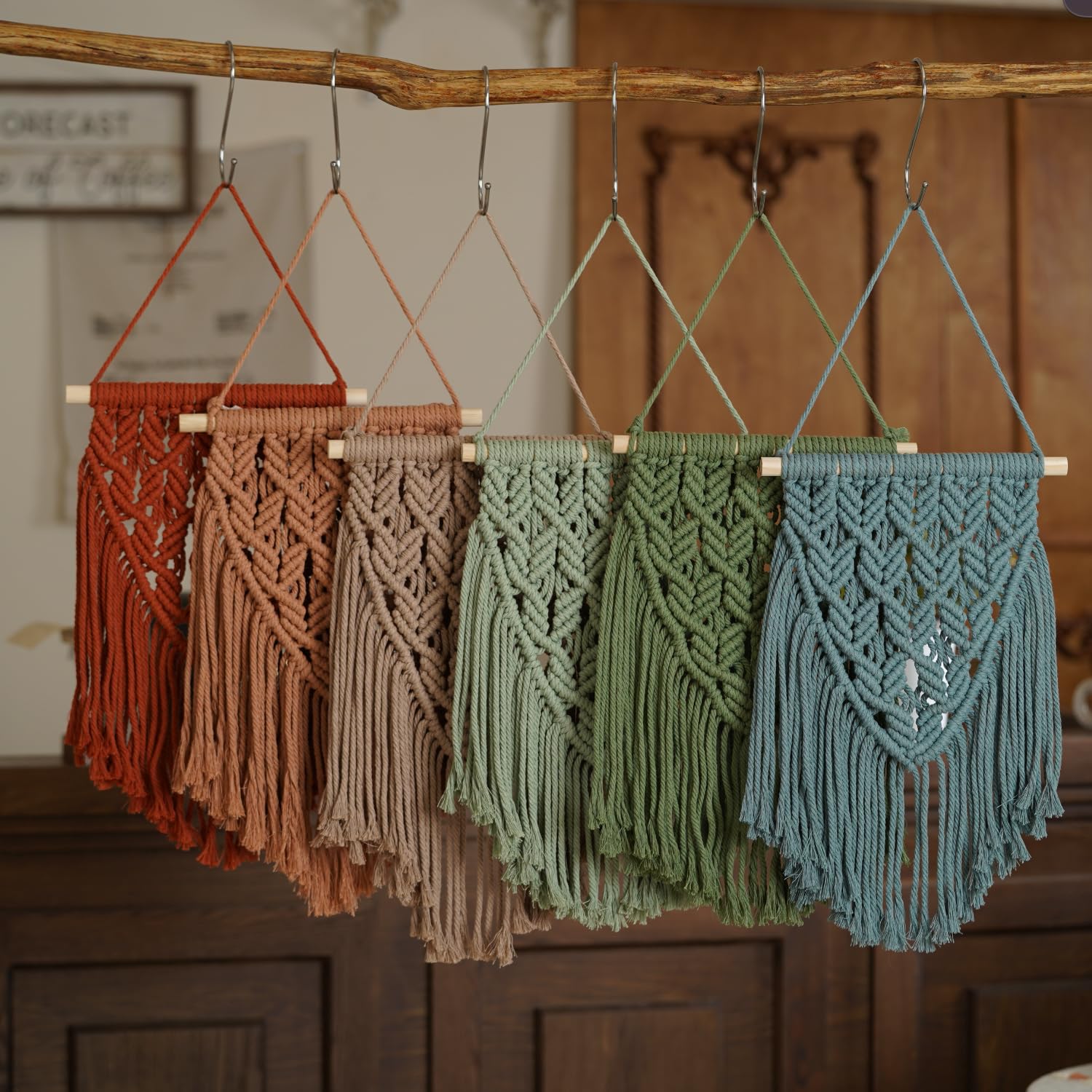 Nashibowu Small Macrame Wall Hanging Decor Boho Tapestry for Bedroom Living Room Dorm Nursery and Office, Cute Aesthetic Wall Art for Small Spaces for Teen Girls and Home Decor (Green, 16 * 10 Inch)