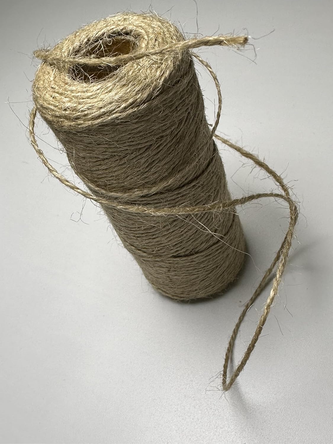 Jute Twine String 328 Feet，Christmas Twine ，Packing String，Packing String for Gift Wrapping Craft Projects Gardening Decoration and Home Decor for Climbing Plants