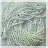 Vista 1 de Semilla Perlas 10/0 Checa Opaco Blanco (una Madeja) Vidrio Preciosa