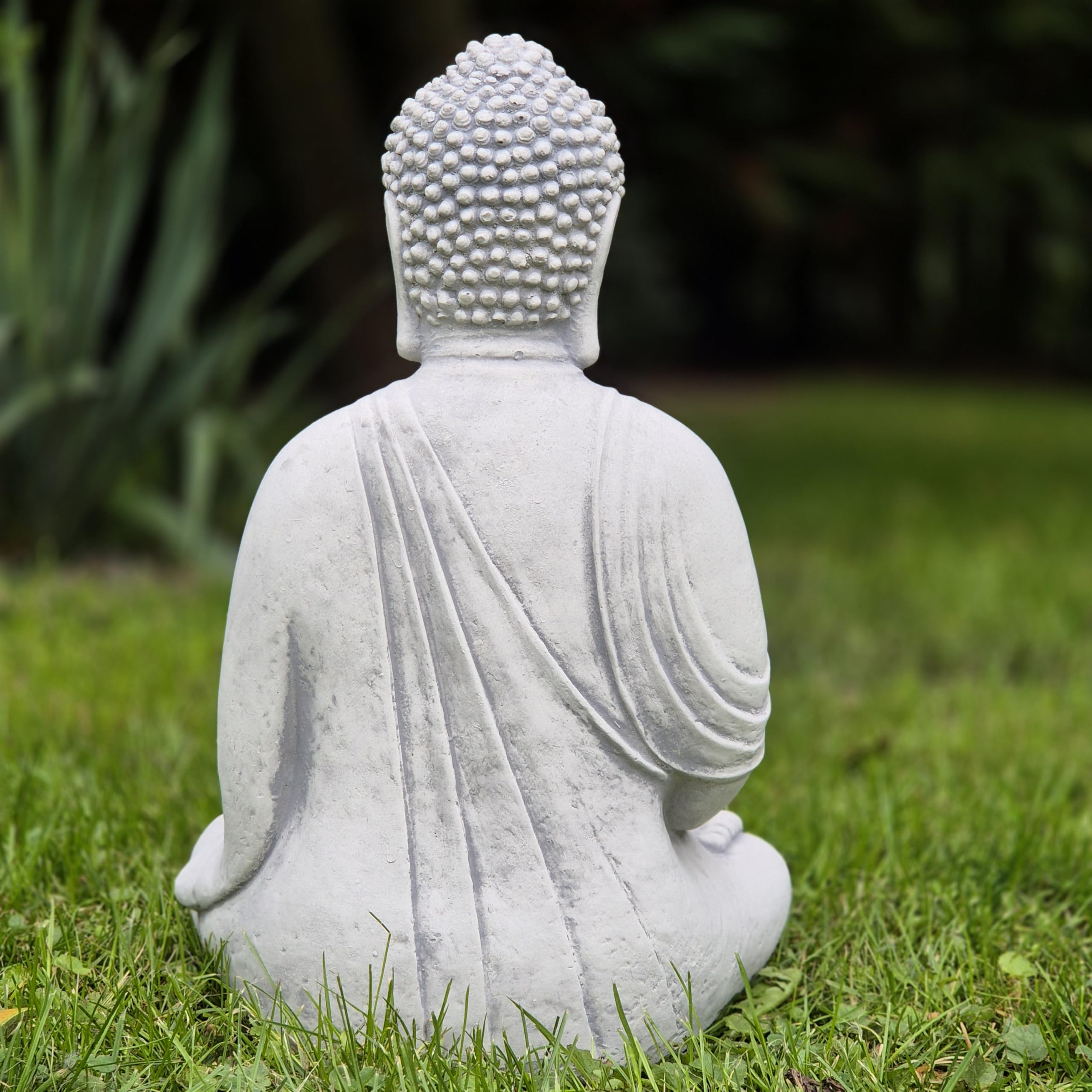 FABRIQ Statua decorativa da giardino in pietra artificiale, grande Buddha meditante, grigio, pietra artificiale, resistente al gelo, calma, massiccia, L: 20 cm, W: 24,5 cm, H: 38