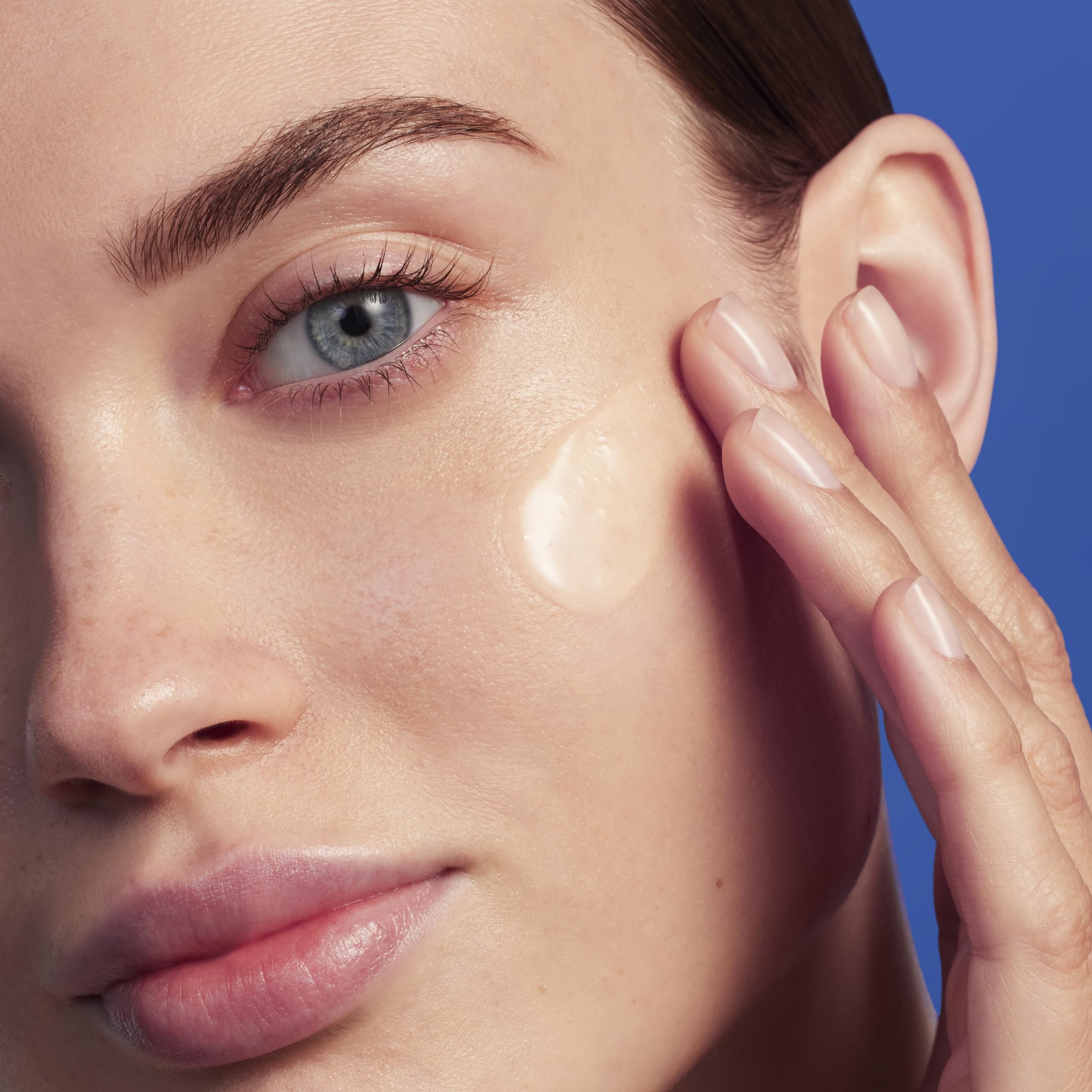 Biotherm, Biosource Gelée Micellaire Nettoyante, Élimine les Impurtées, Peau Radieuse, Enrichi en Biotech Plankton et L. Saccharina Algue Dorée, Tous Types de Peau, 150 ml