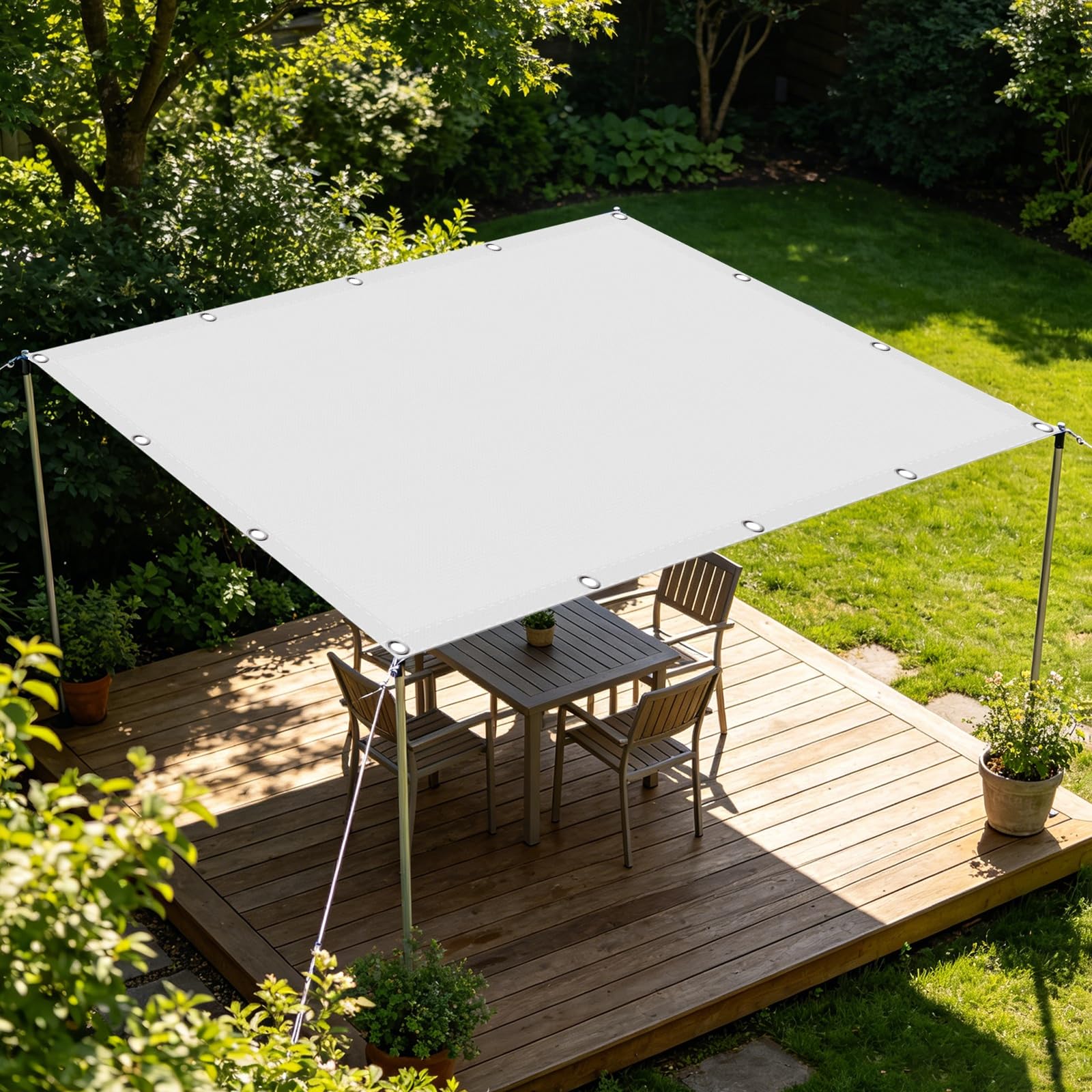 Toile ombrage anti 95% UV blanche contre la chaleur et la pluie sur le patio 215x580