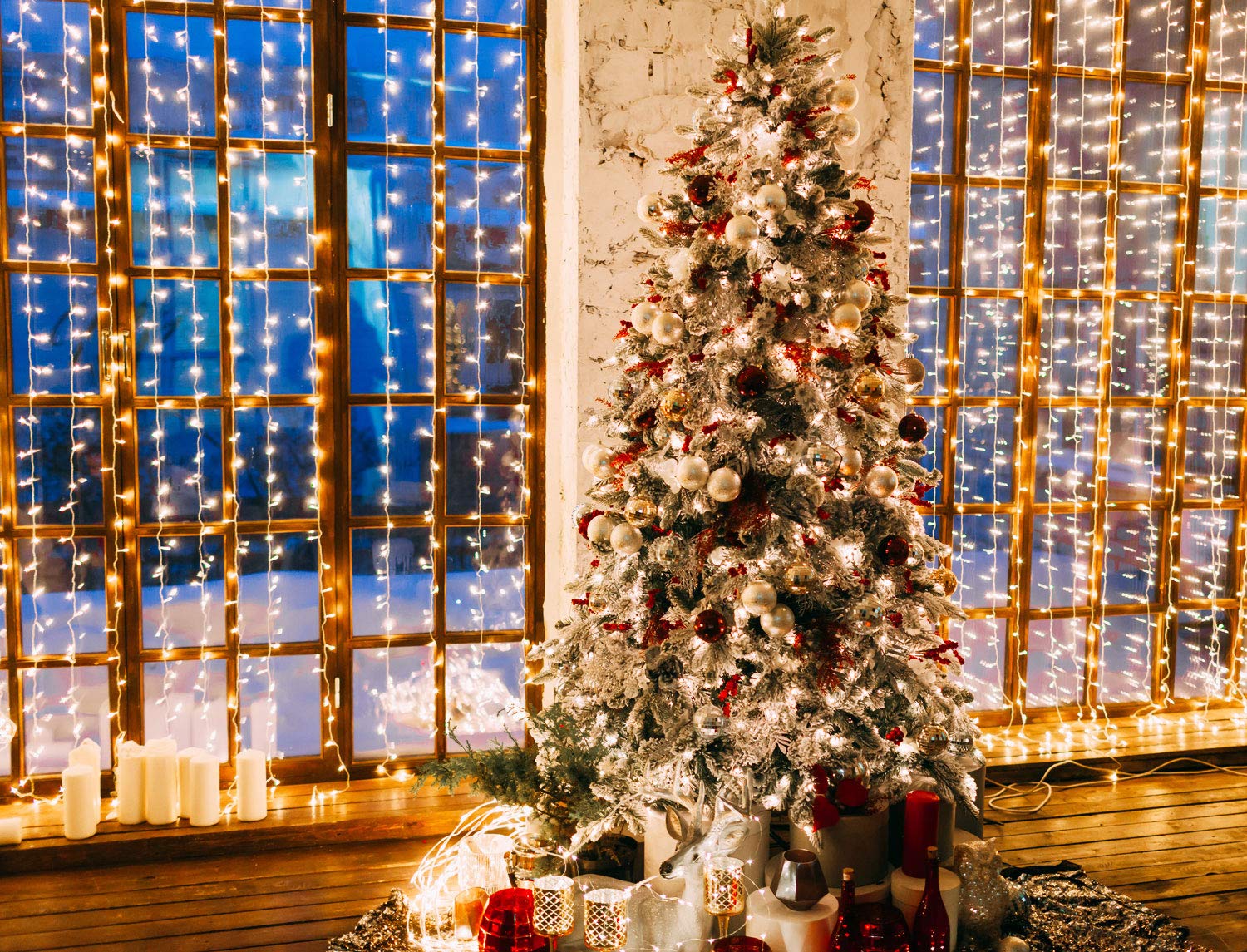 Idena 31856 - LED Lichtervorhang mit 300 LED in warmweiß, mit 8 Stunden Timer Funktion & Transformator, mit 10 Strängen ca. 3 x 3 m groß, Deko für Innen & Außen, als Party Deko, Weihnachtsdeko