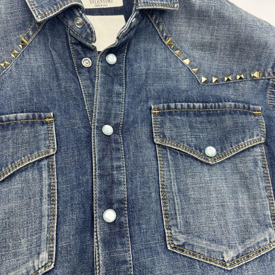 Amazon.co.jp: VALENTINO スタッズ デニムシャツ 44 アウター ブルー 