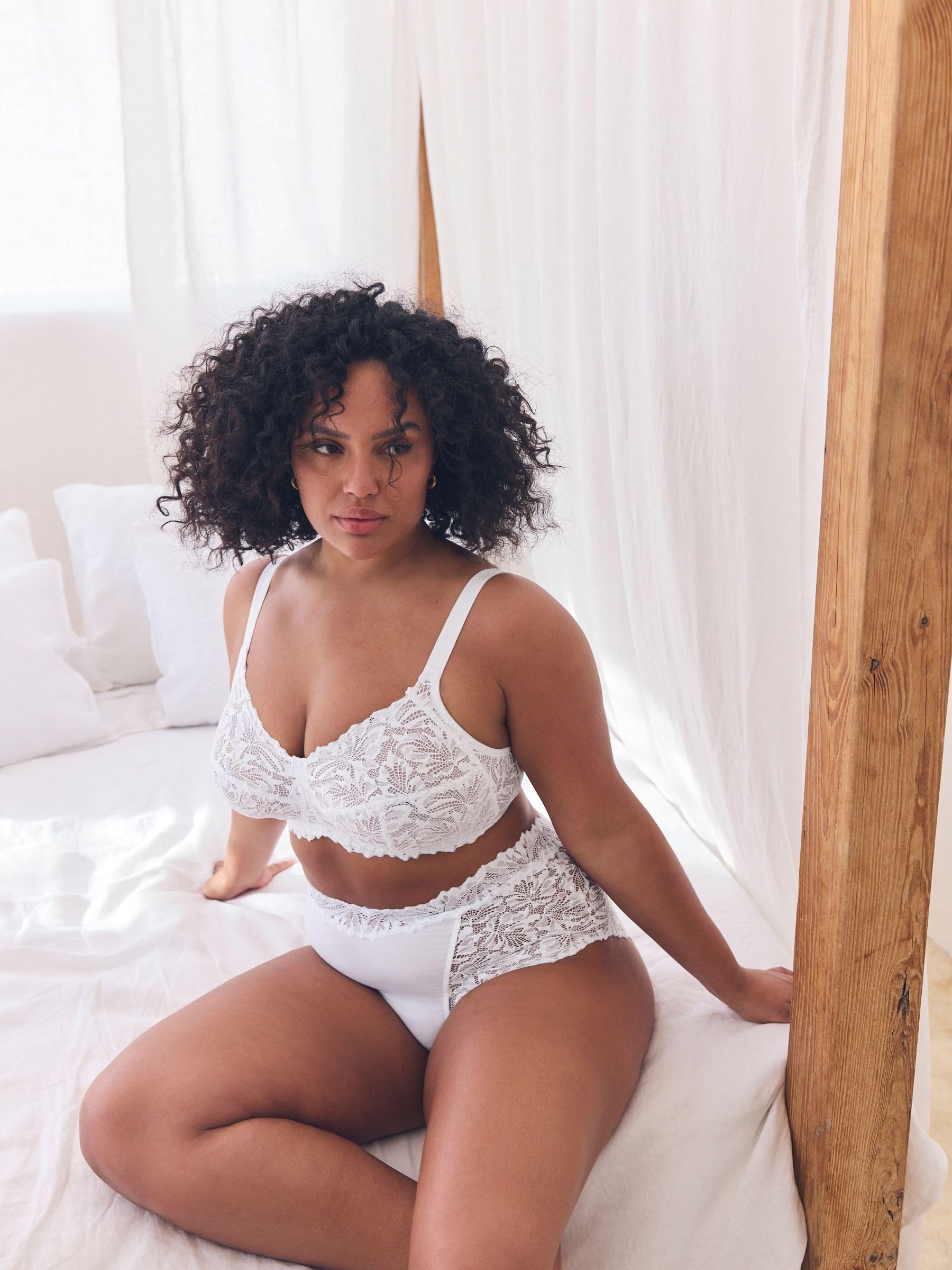 NEXT Reggiseno senza imbottitura senza ferretto con coppe B-H in Pizzo di fissaggio Total Ultimate Comfort
