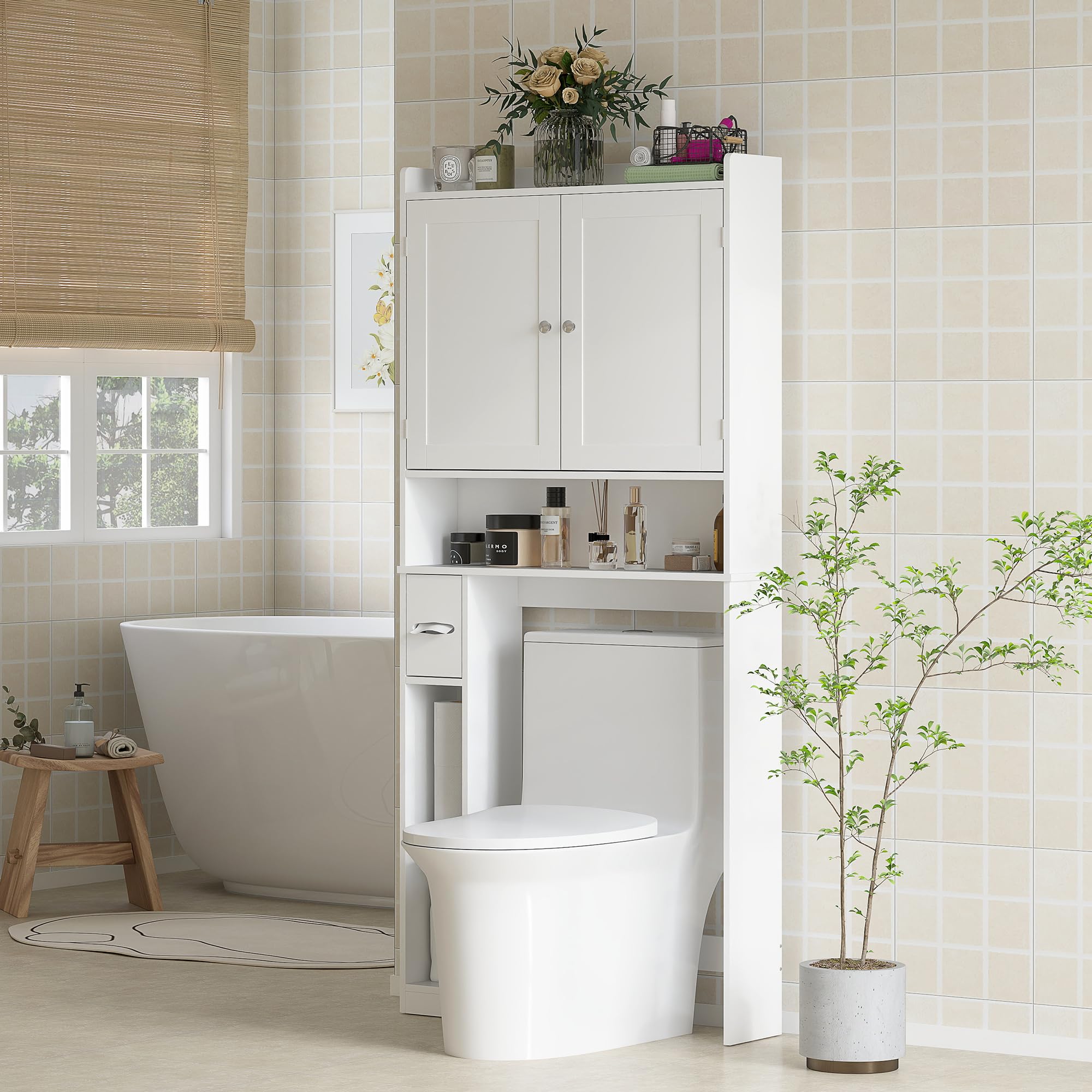 HOMCOM Mobiletto sopra il WC o la lavatrice, armadietto sopra il WC con 2 ante, 3 scomparti aperti, ripiano regolabile, porta carta igienica, 80 x 19,5 x 170 cm, bianco