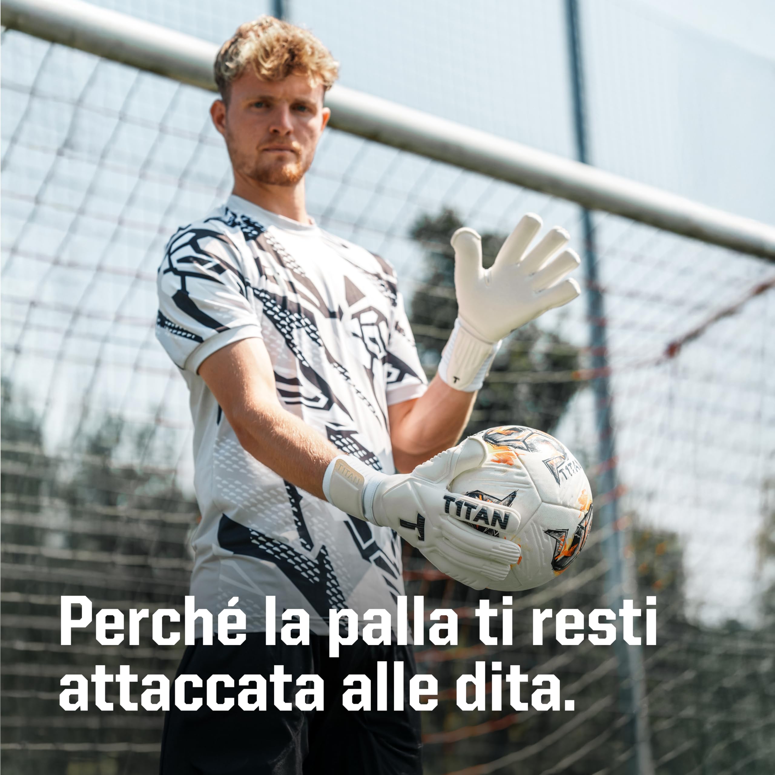 T1TAN Legend White-Out Guanti da portiere per allenamenti e partite, bambini e adulti, guanti professionali, schiuma adesiva Gecko Grip da 4 mm