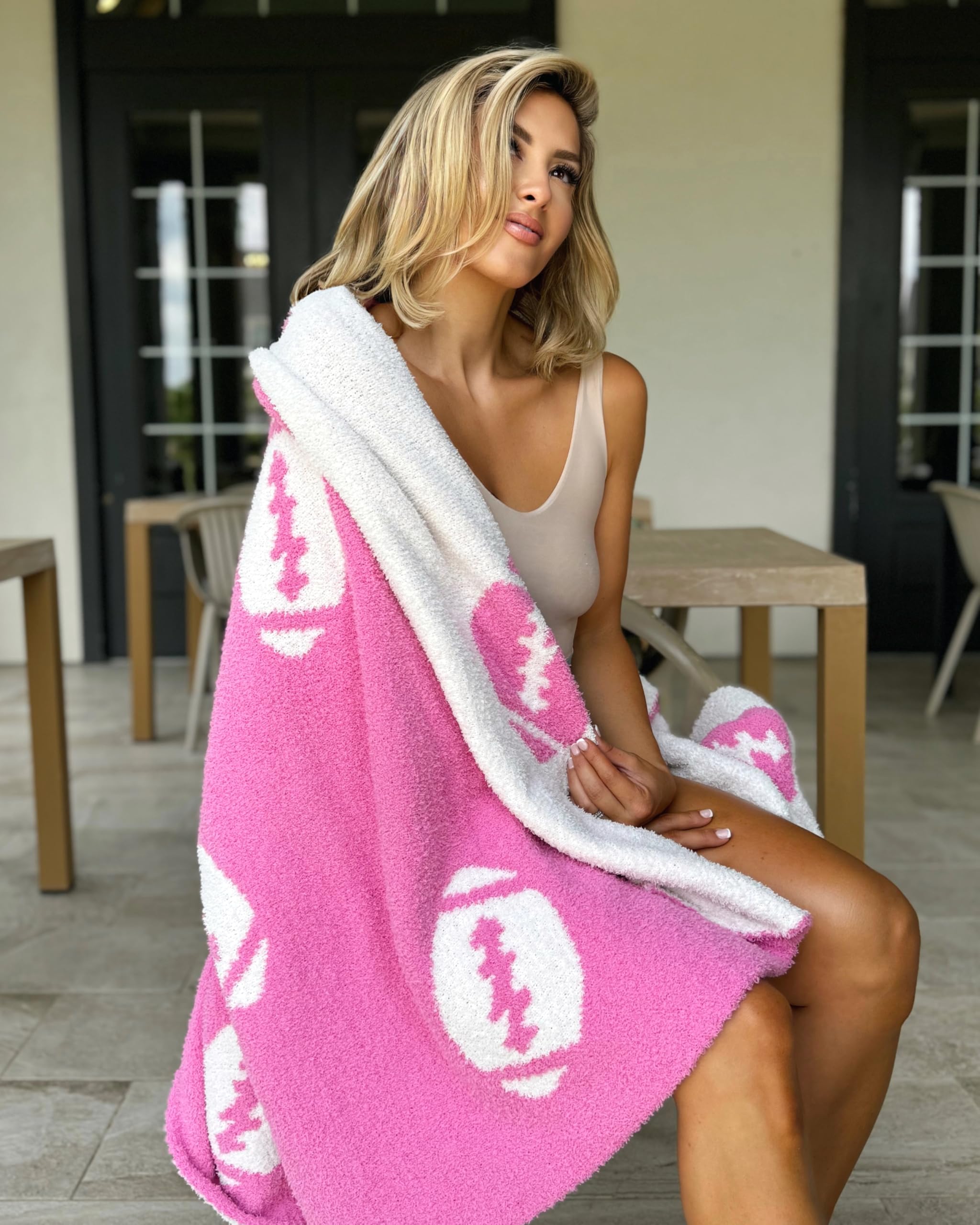 Amazon.com: Live Love Gameday® Hot Pink Cozy Plush Blanket