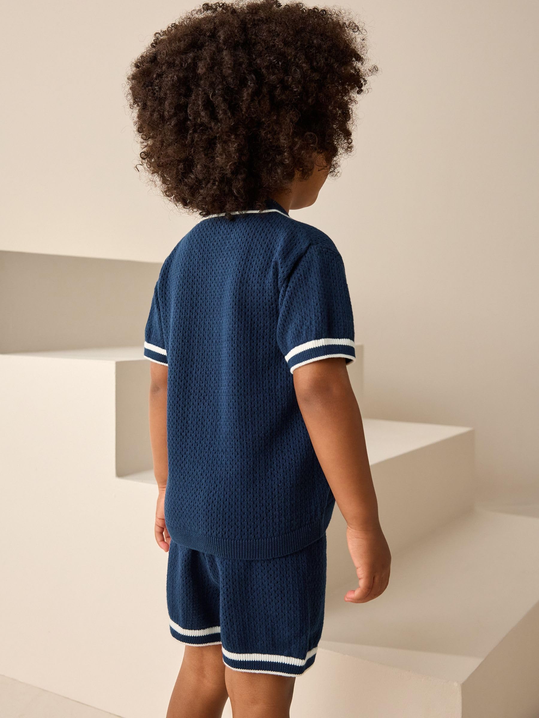 NEXT Jungen Standard Strukturiertes Strick-Poloshirt und Shorts 62-140
