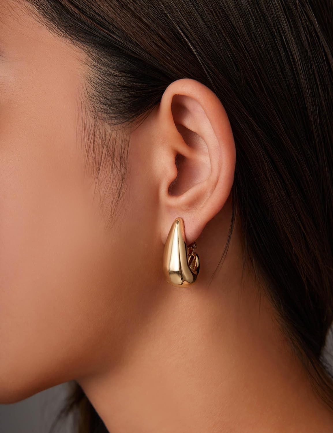 FAN&LOUIS 14K Gold Clip On Earrings for Women, Chunky Huggie Teardrop Clip-on for Non Pierced Ears - Image 3