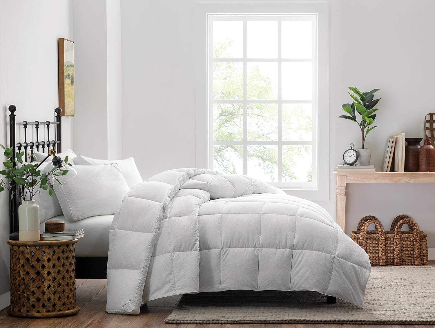 Amazoncom Laura Ashley Cotton Jacquard Filled Blanket All Season Down Comforter King Furniture Decor