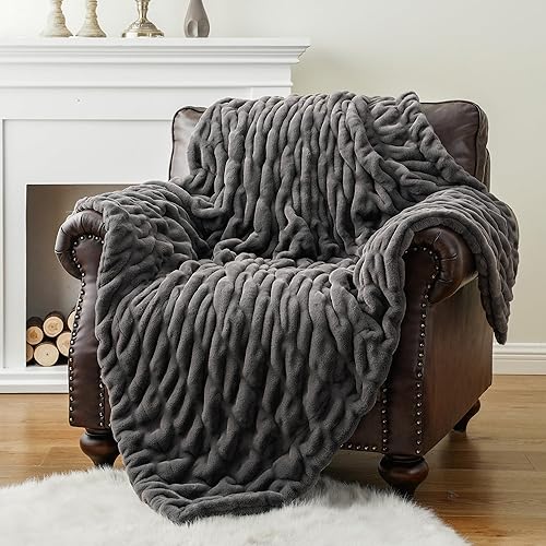 Miniatura 9 de BATTILO HOME Manta de piel sintética de conejo fruncida para sofá y cama, reversible, doble cara, manta de visón súper suave, cálida y acogedora, 50