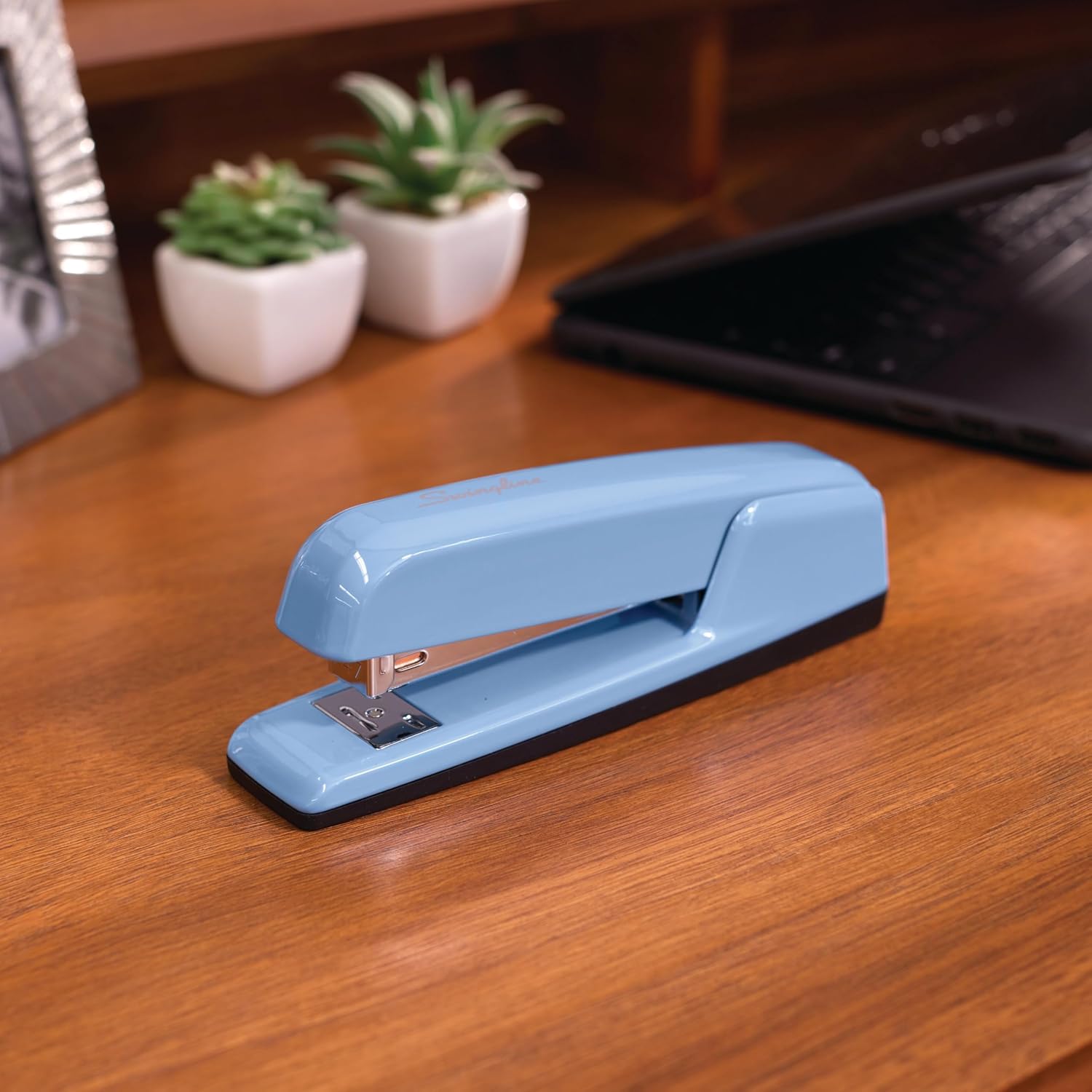 swingline stapler, 30 sheet capacity, 747 business stapler, jam free, metal, electric blue (74722) electric blue pack of 1